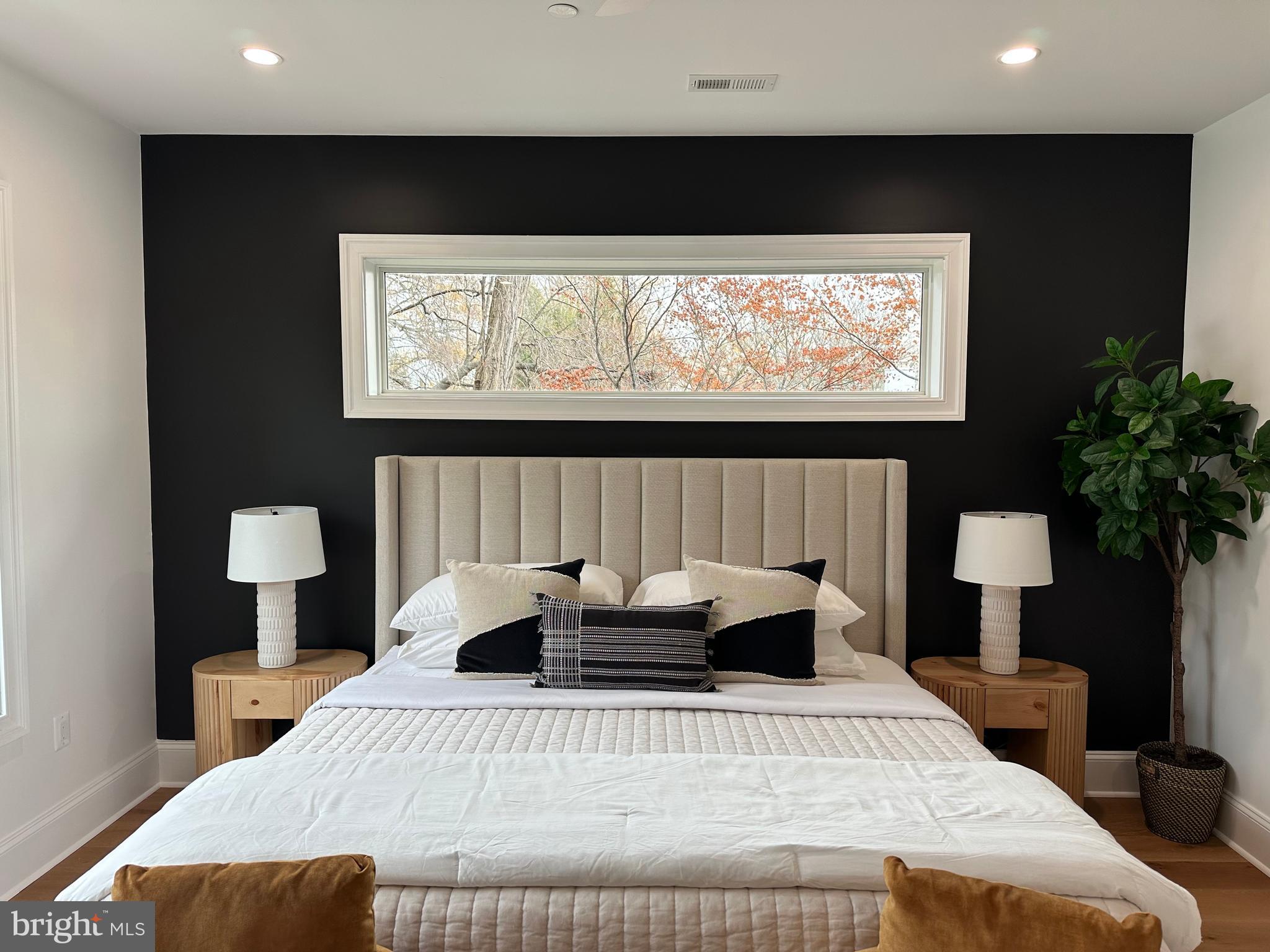 NORTH CLEVELAND PARK - Residential