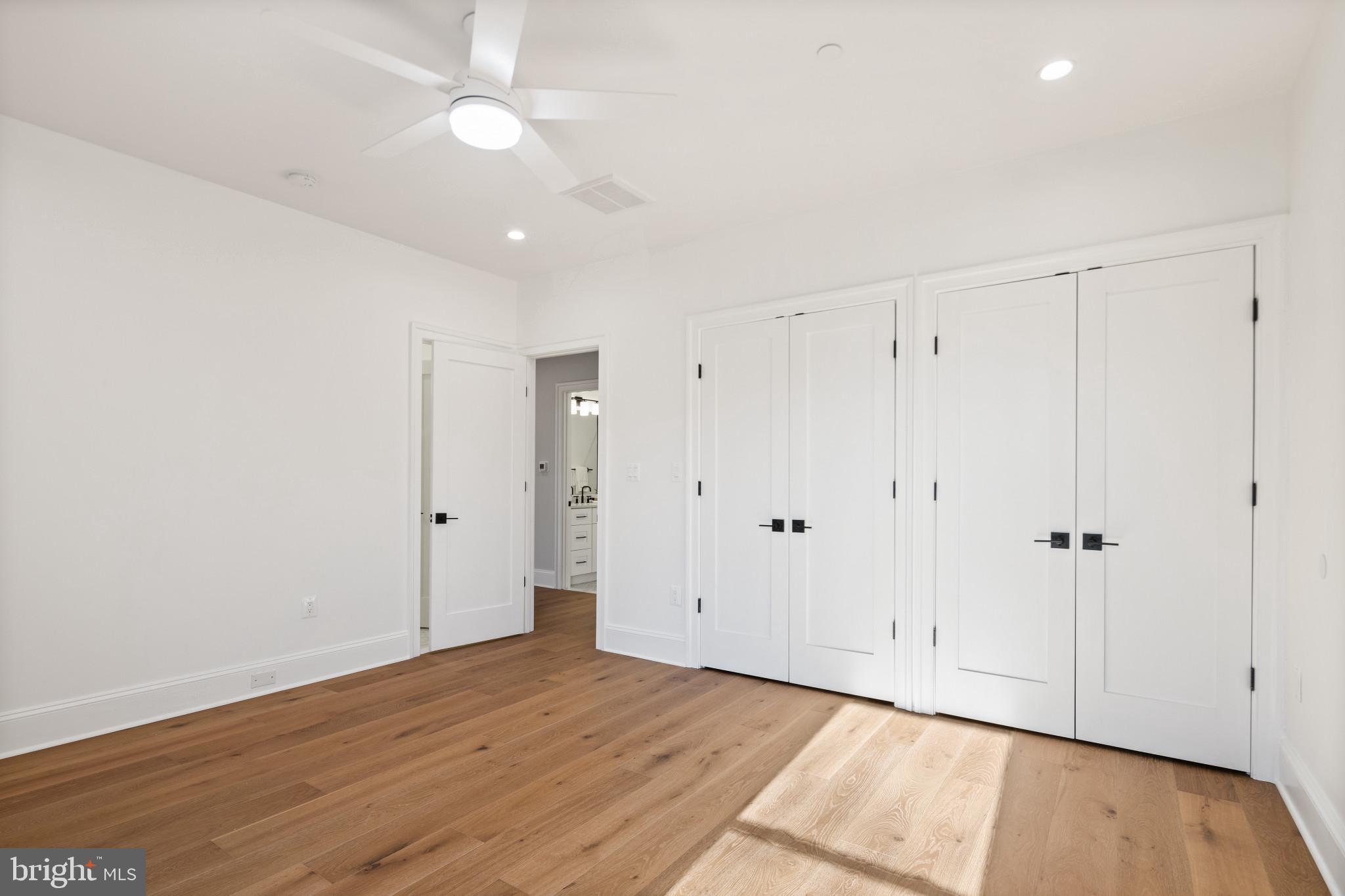 NORTH CLEVELAND PARK - Residential