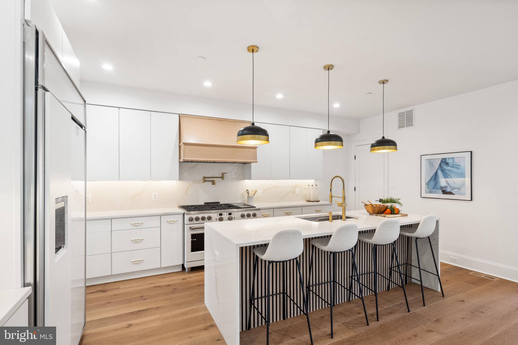 NORTH CLEVELAND PARK - Residential