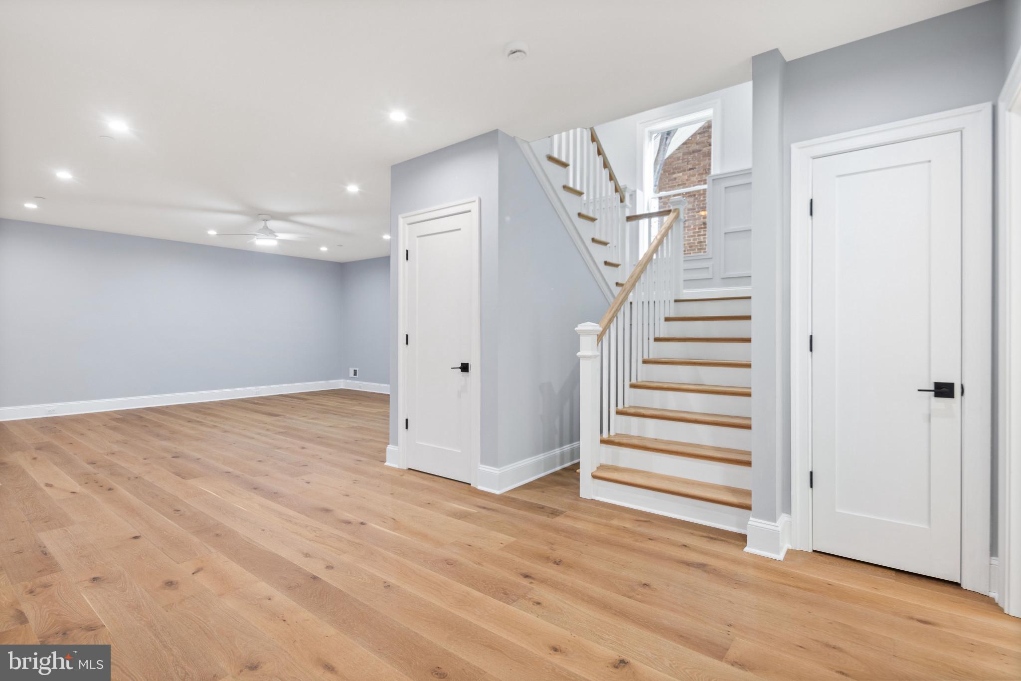 NORTH CLEVELAND PARK - Residential