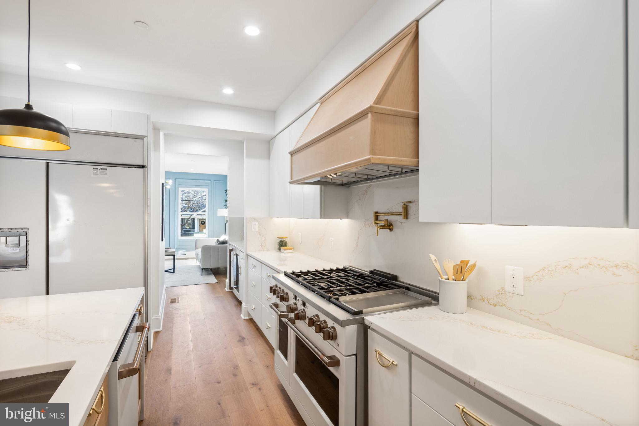 NORTH CLEVELAND PARK - Residential