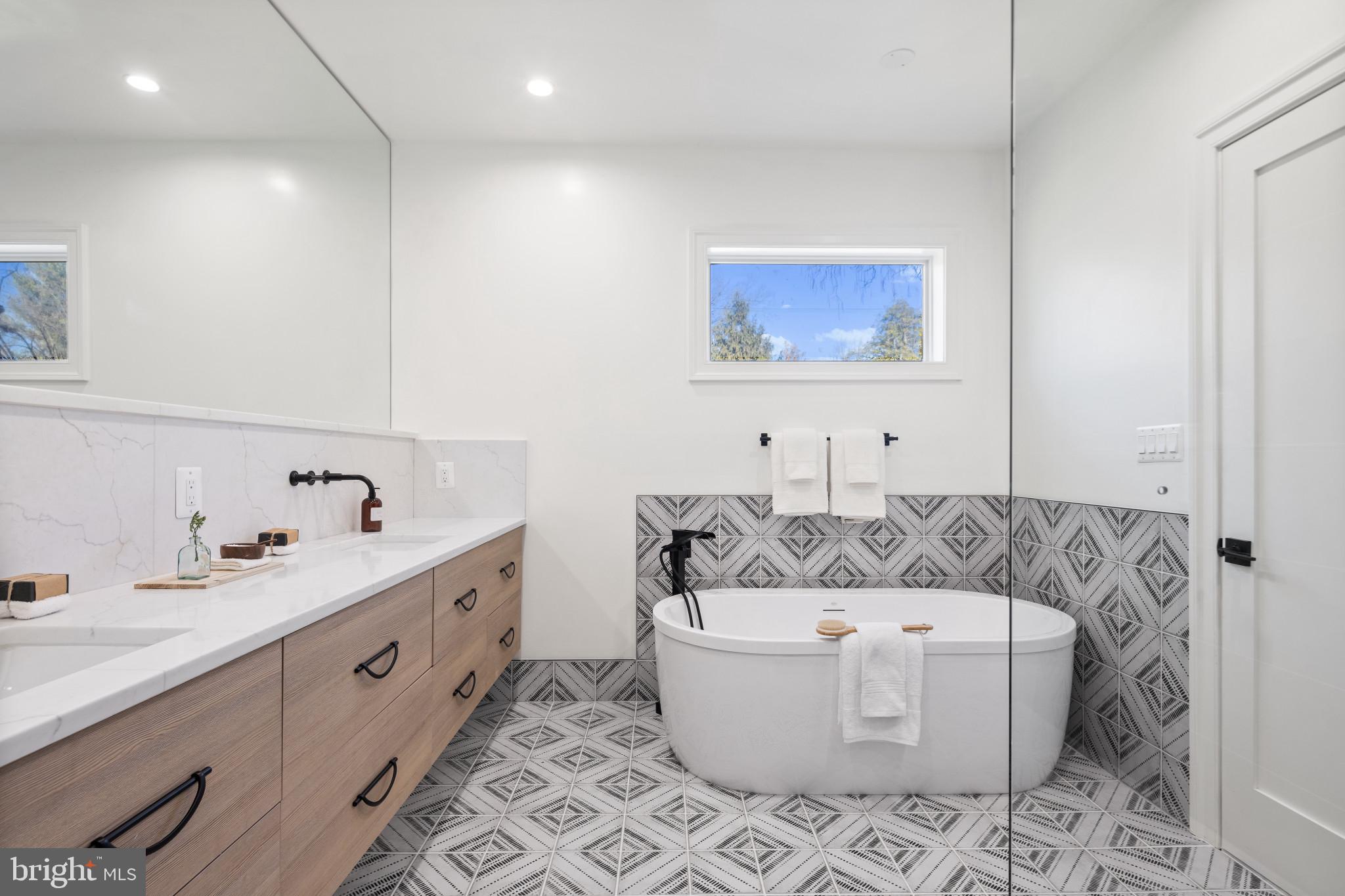 NORTH CLEVELAND PARK - Residential