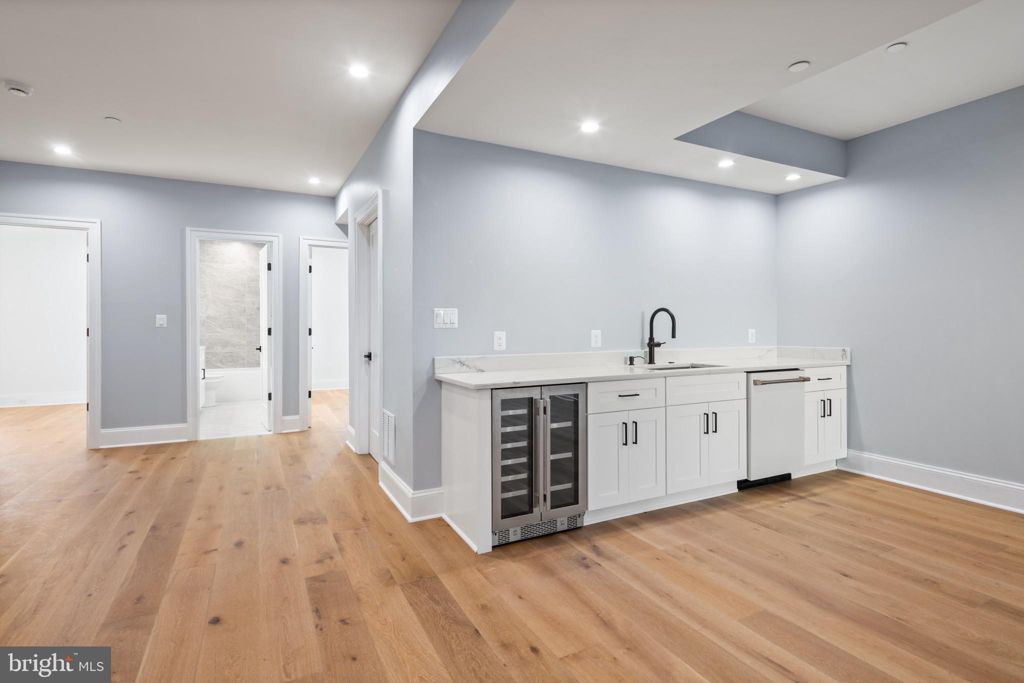 NORTH CLEVELAND PARK - Residential