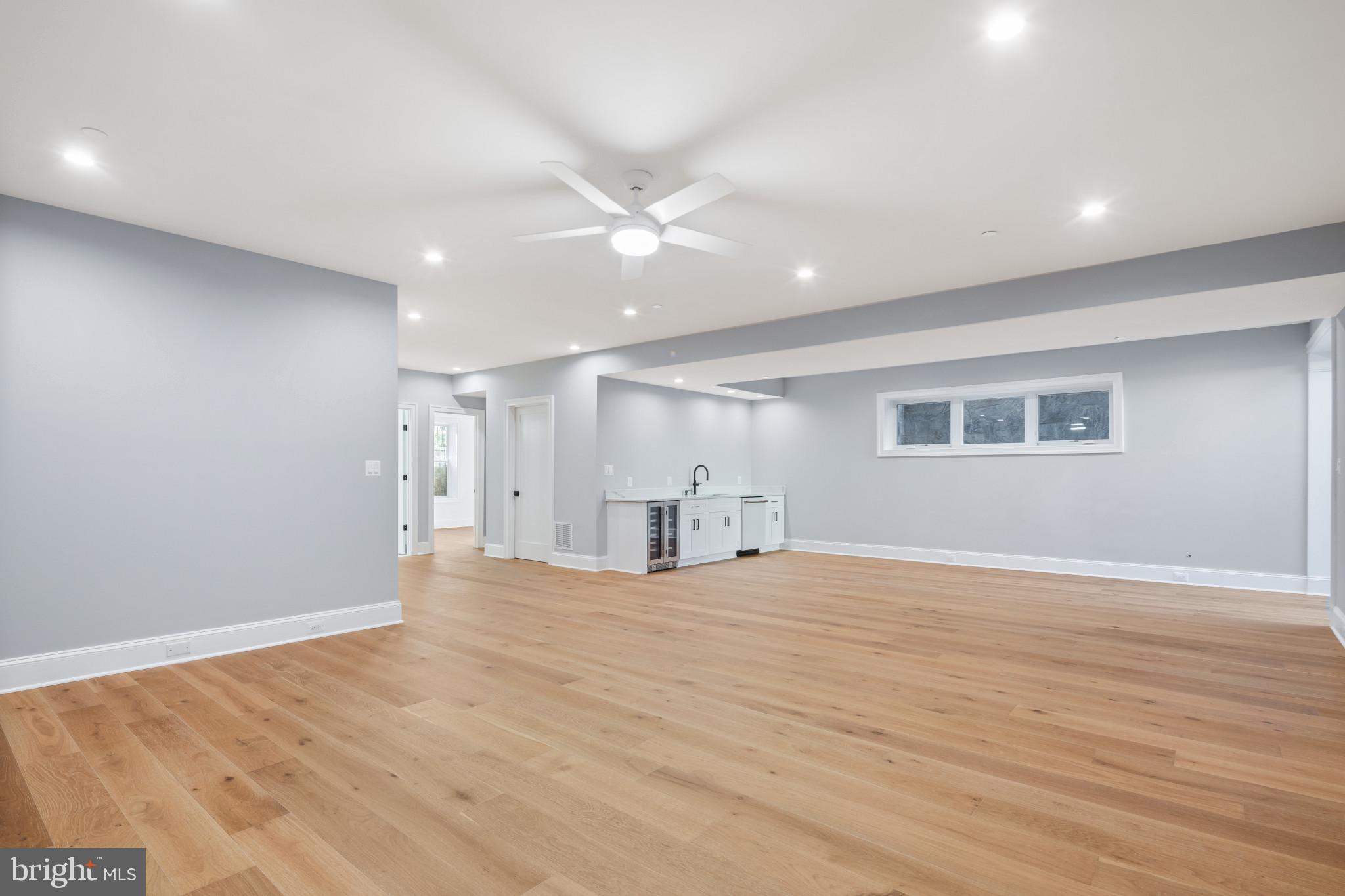 NORTH CLEVELAND PARK - Residential