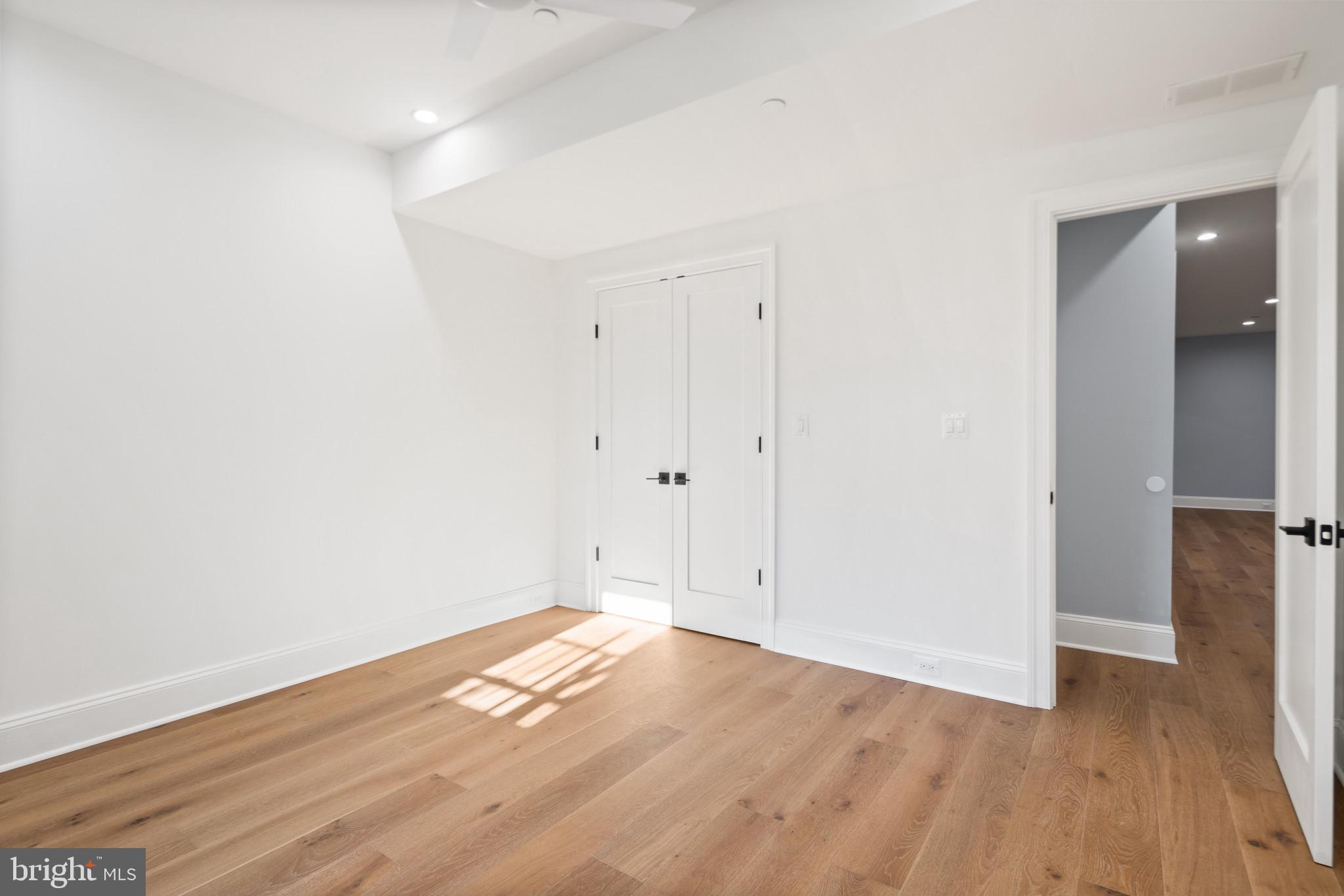 NORTH CLEVELAND PARK - Residential