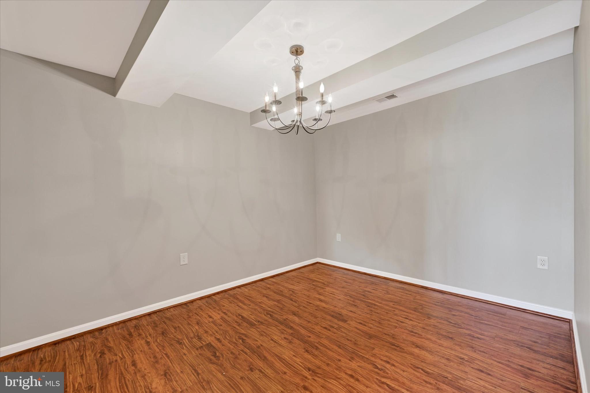 ROUNDWOOD RIDGE - Residential