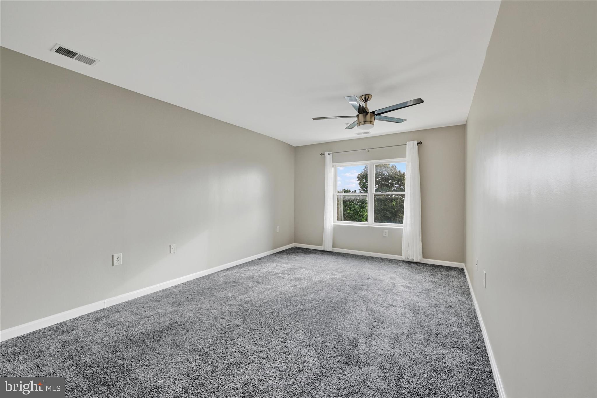 ROUNDWOOD RIDGE - Residential