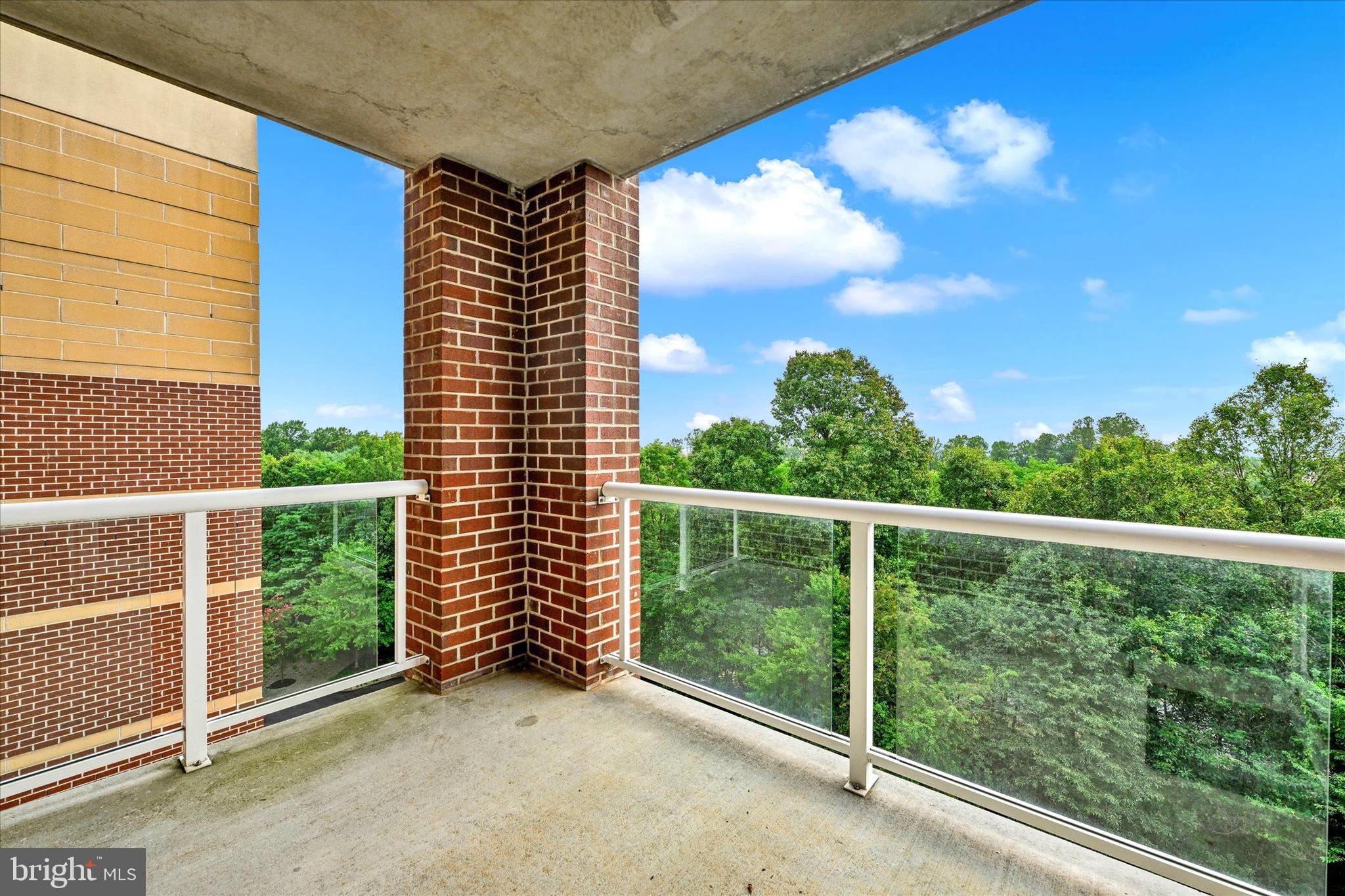 ROUNDWOOD RIDGE - Residential