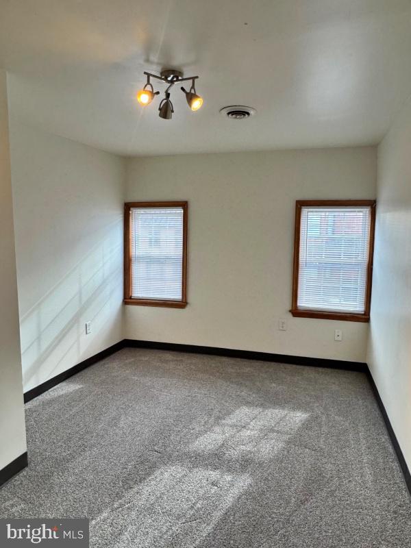 EAST BERLIN - Residential Lease