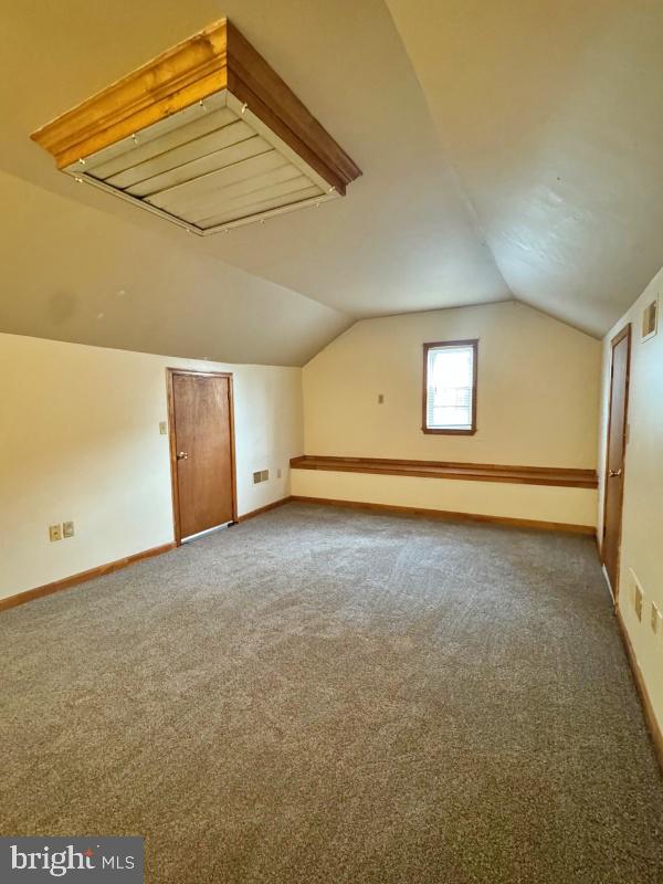 EAST BERLIN - Residential Lease