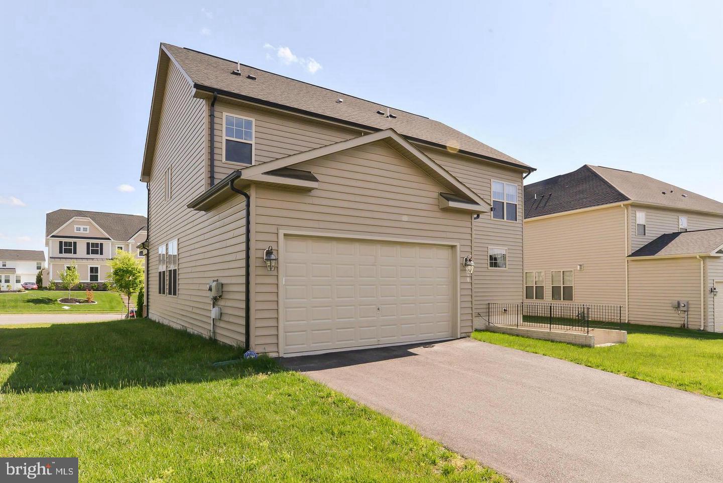 PORT POTOMAC - Residential