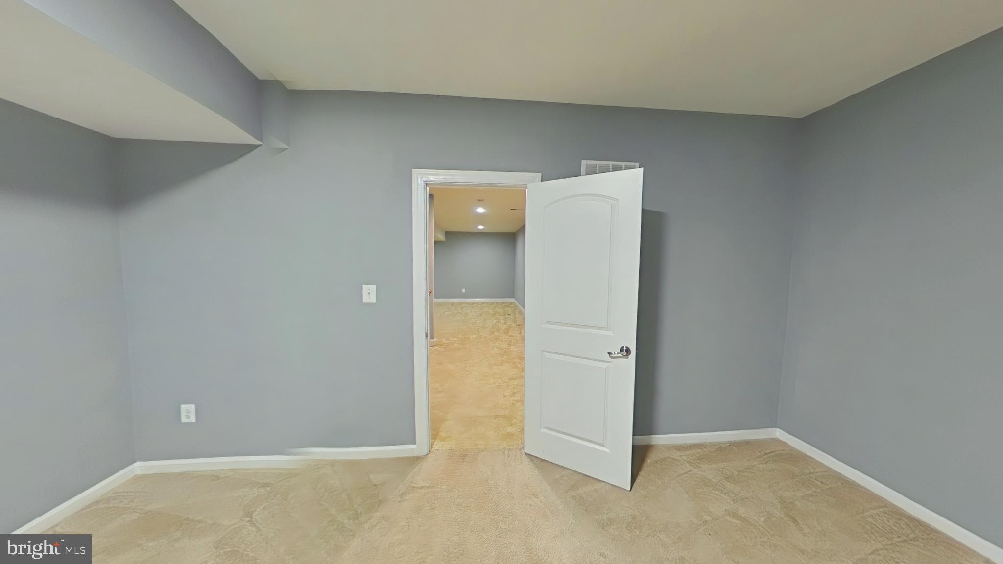 PORT POTOMAC - Residential