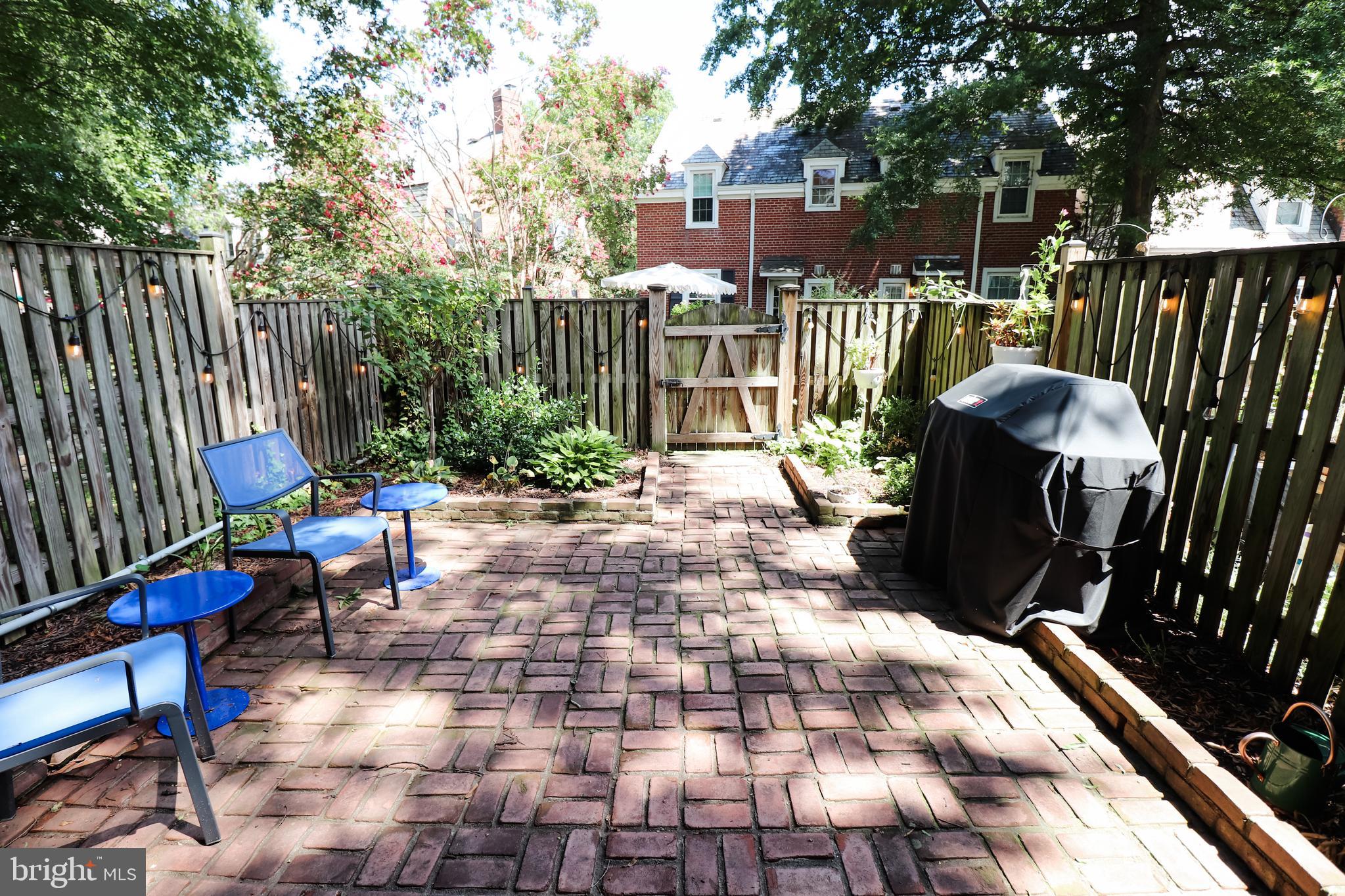 FAIRLINGTON ARBORS - Residential Lease