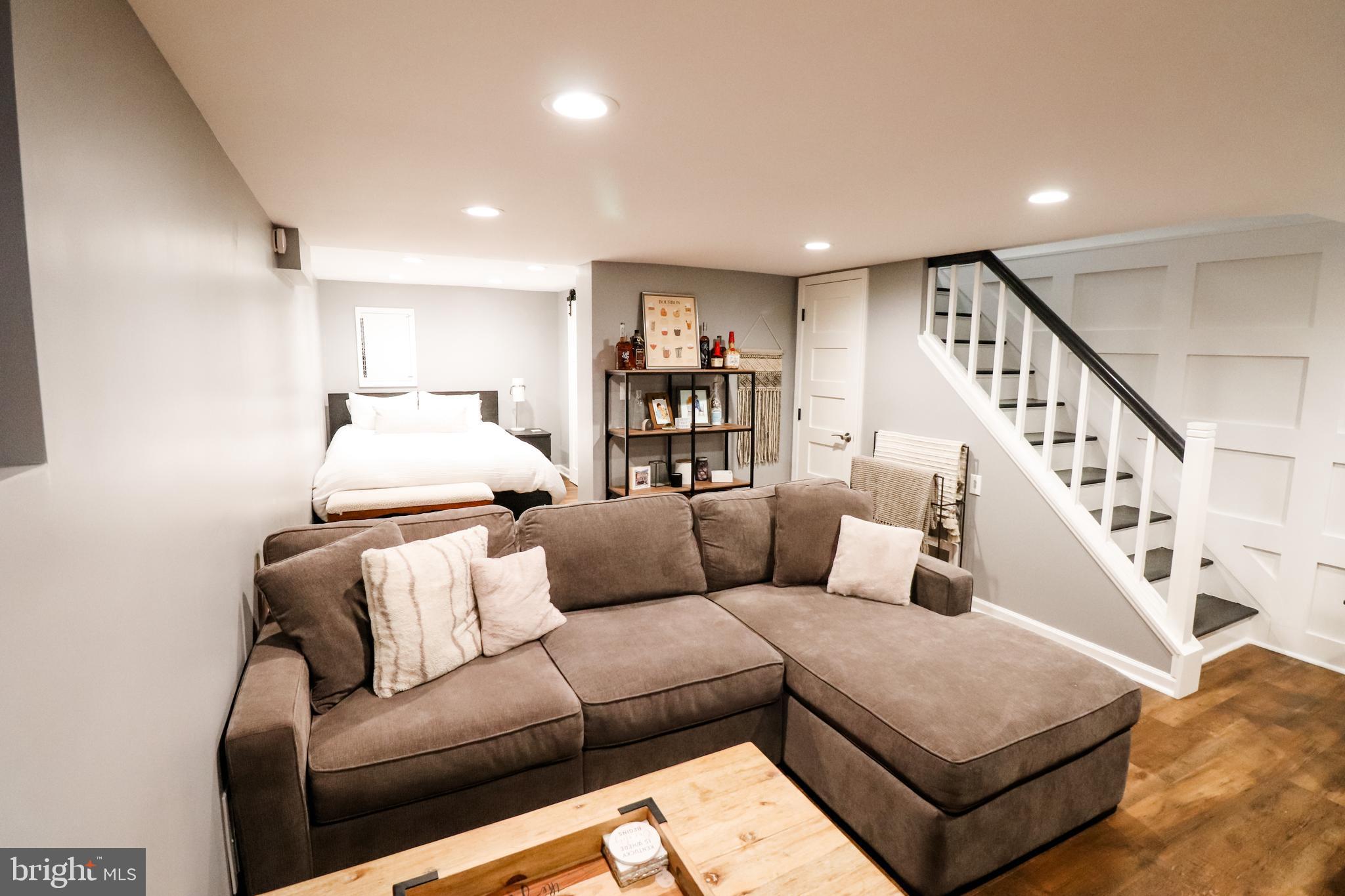 FAIRLINGTON ARBORS - Residential Lease