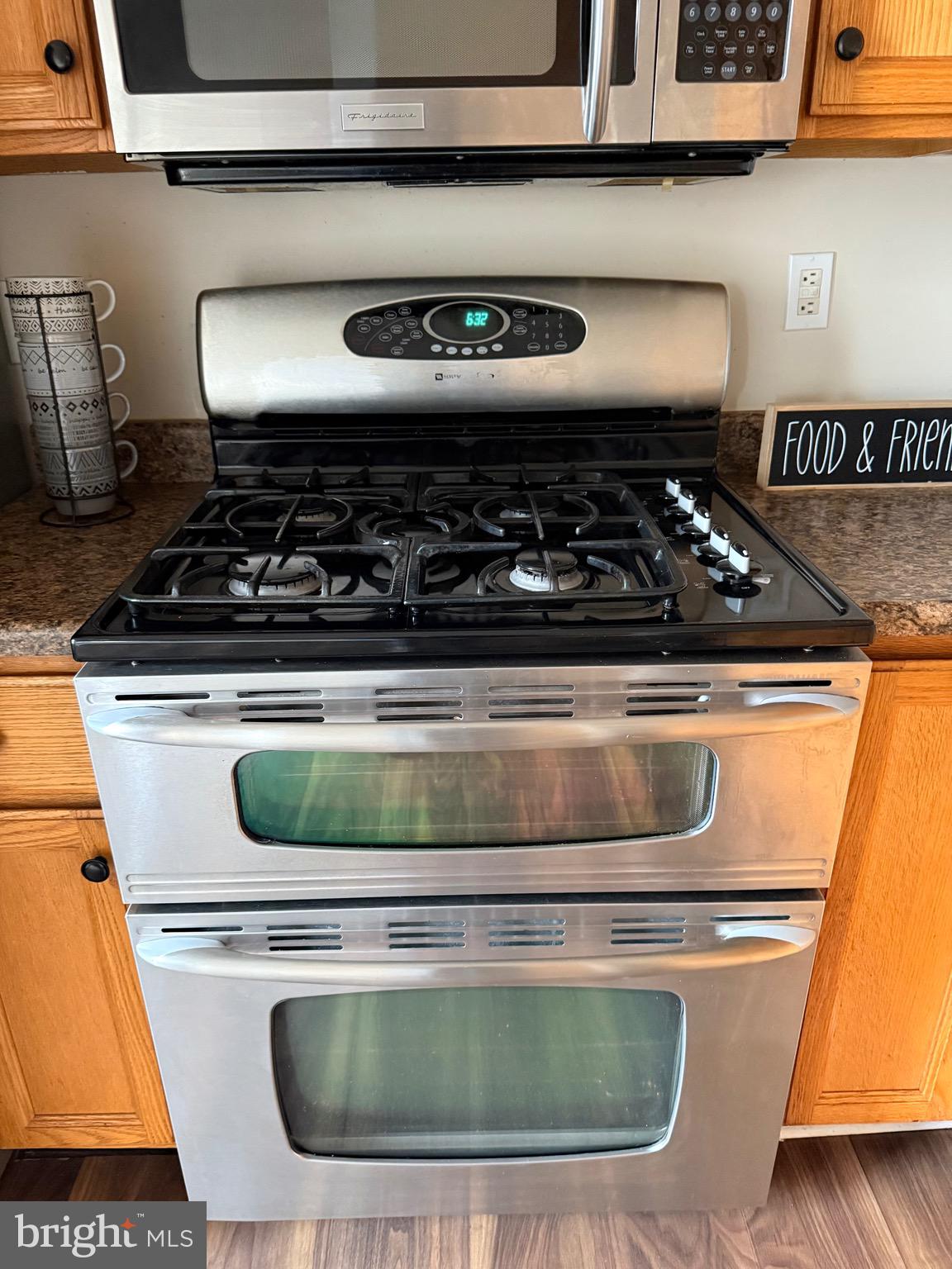 PINEY ORCHARD - Residential