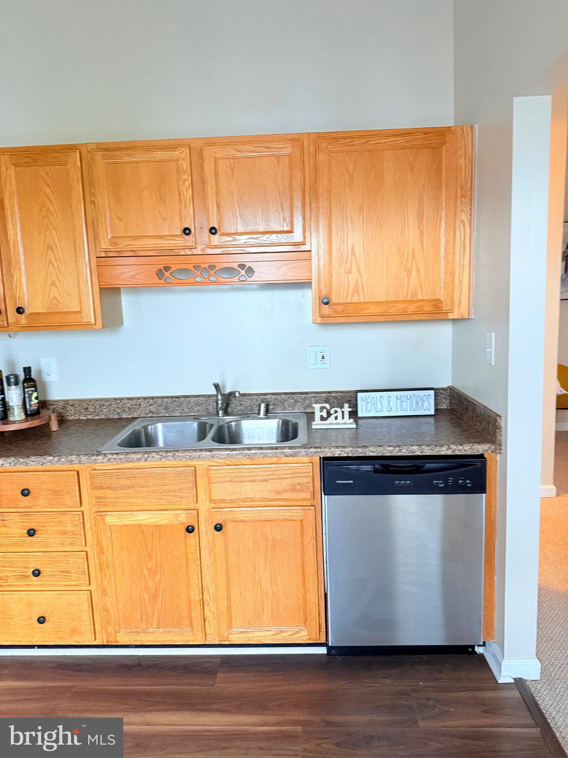 PINEY ORCHARD - Residential