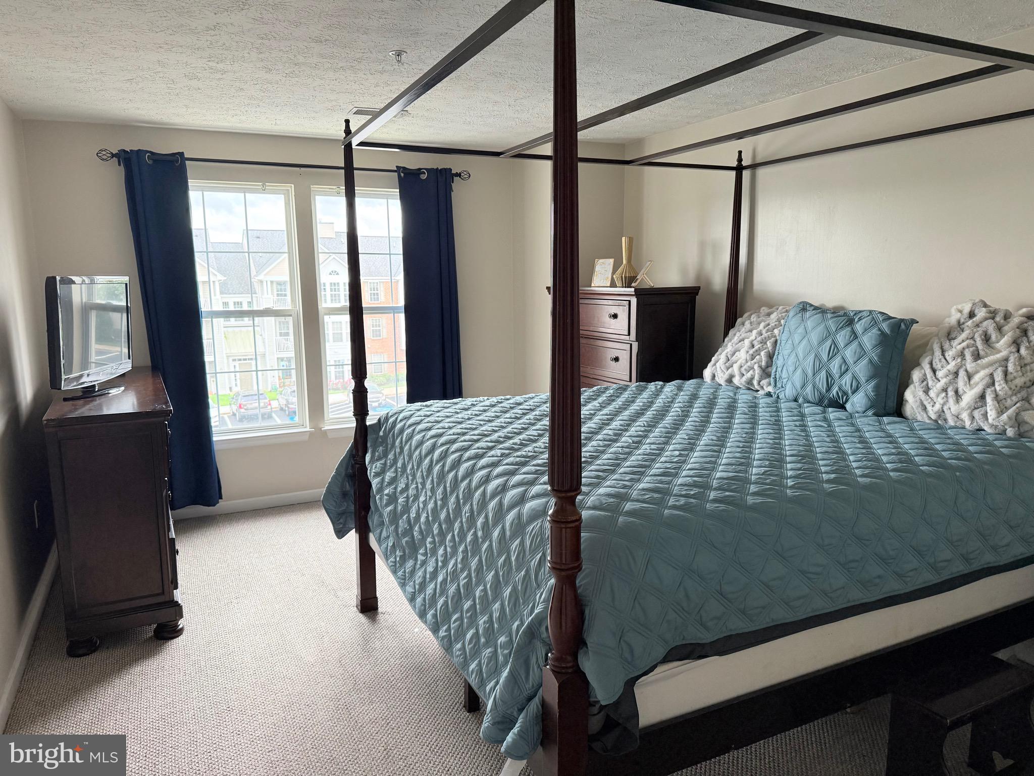 PINEY ORCHARD - Residential