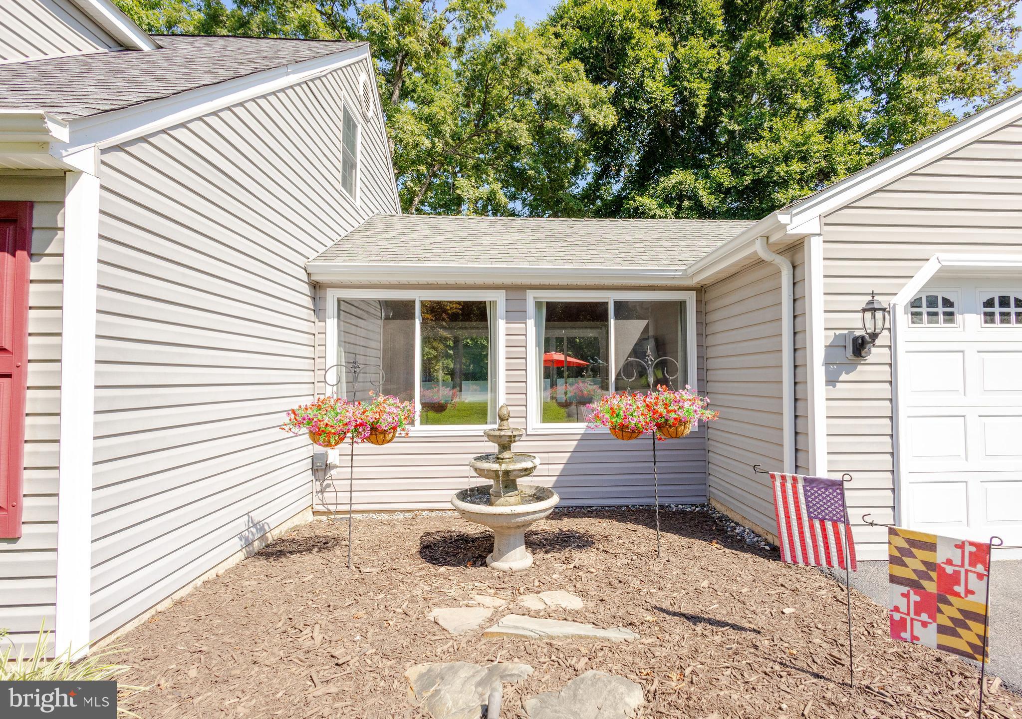 207 PERSIMMON COURT