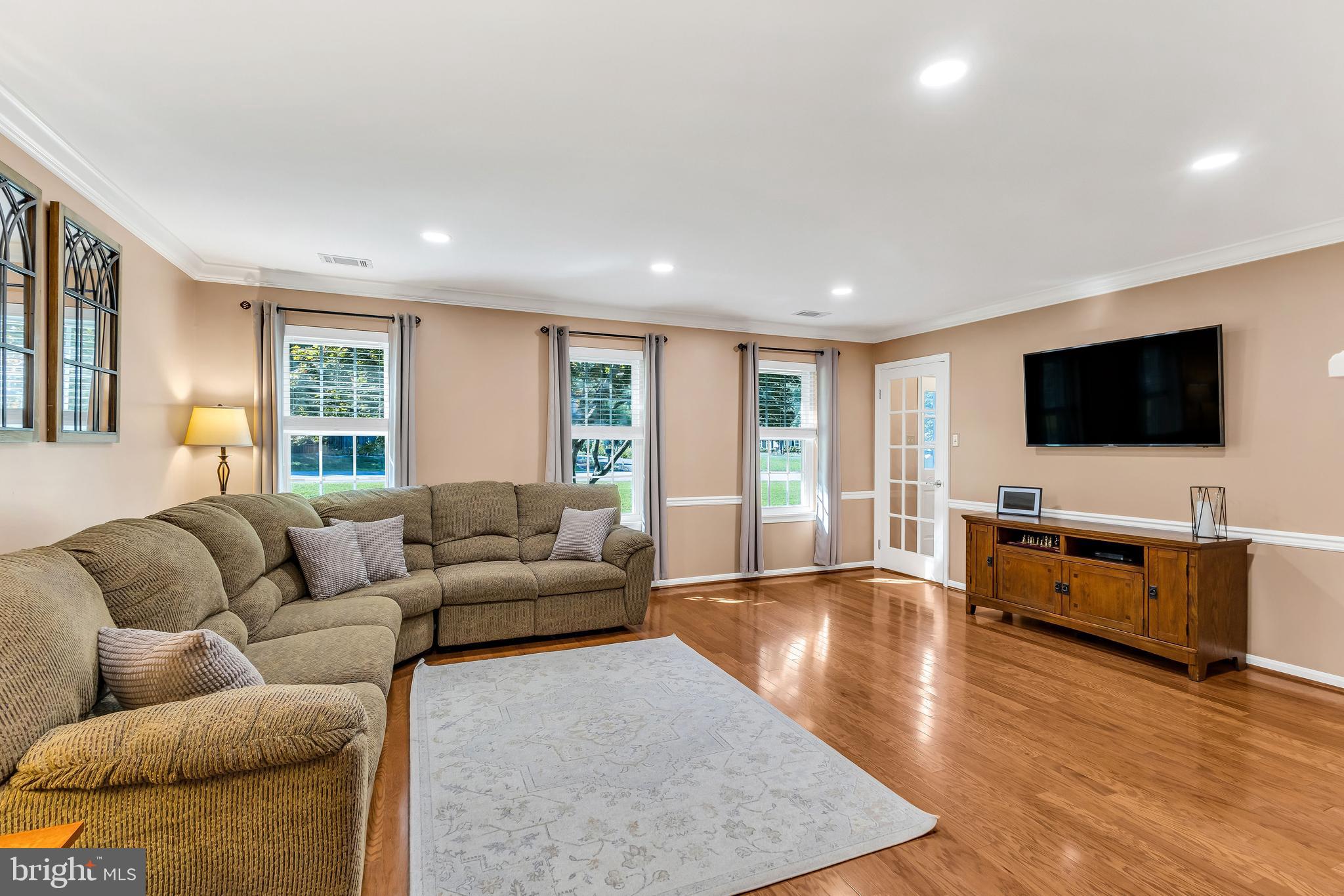 207 PERSIMMON COURT