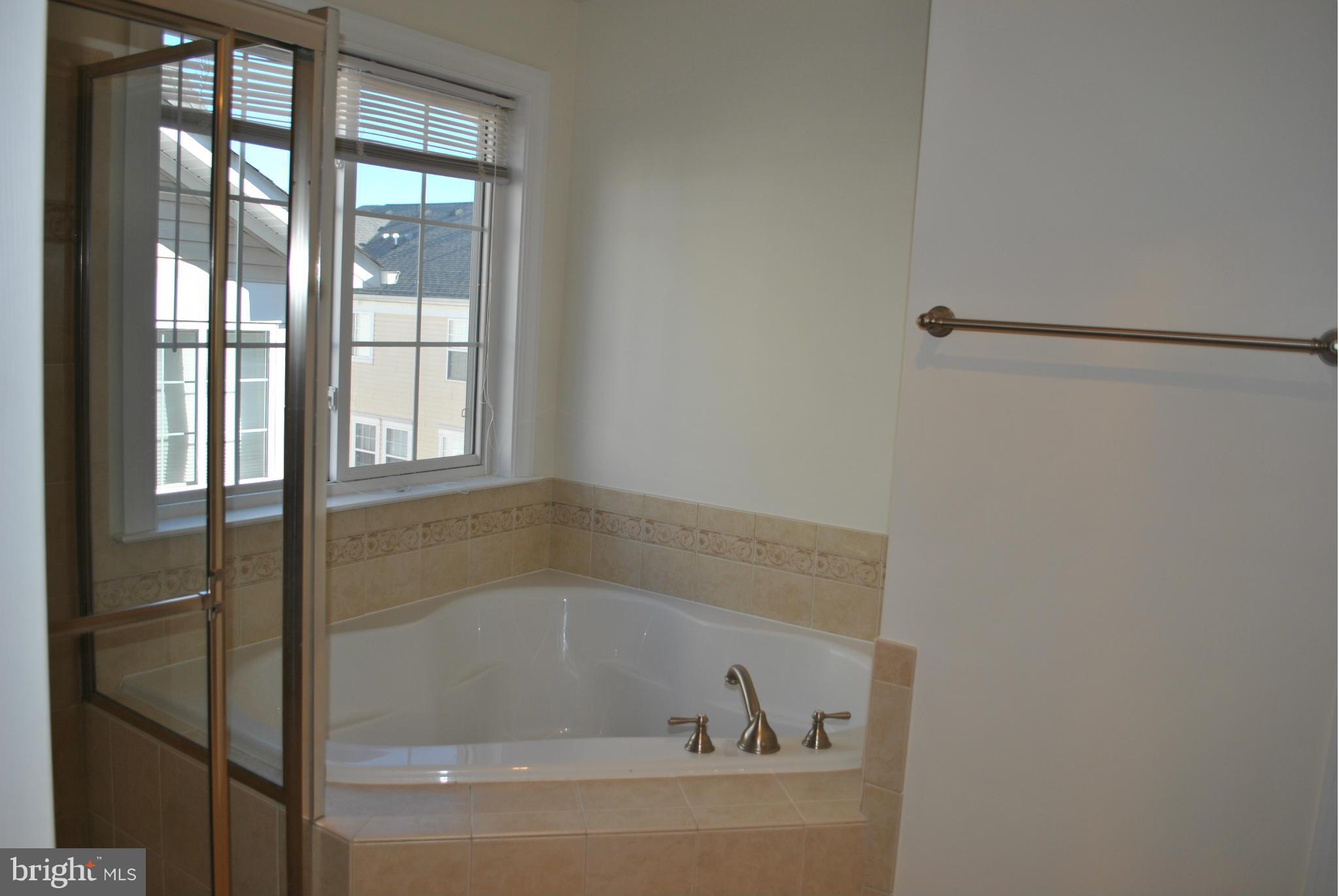 COPPERMINE CROSSING - Residential Lease