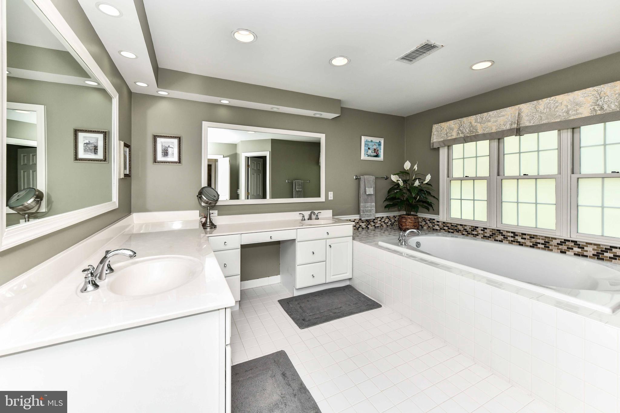 LAMBIANCE OF MCLEAN - Residential Lease