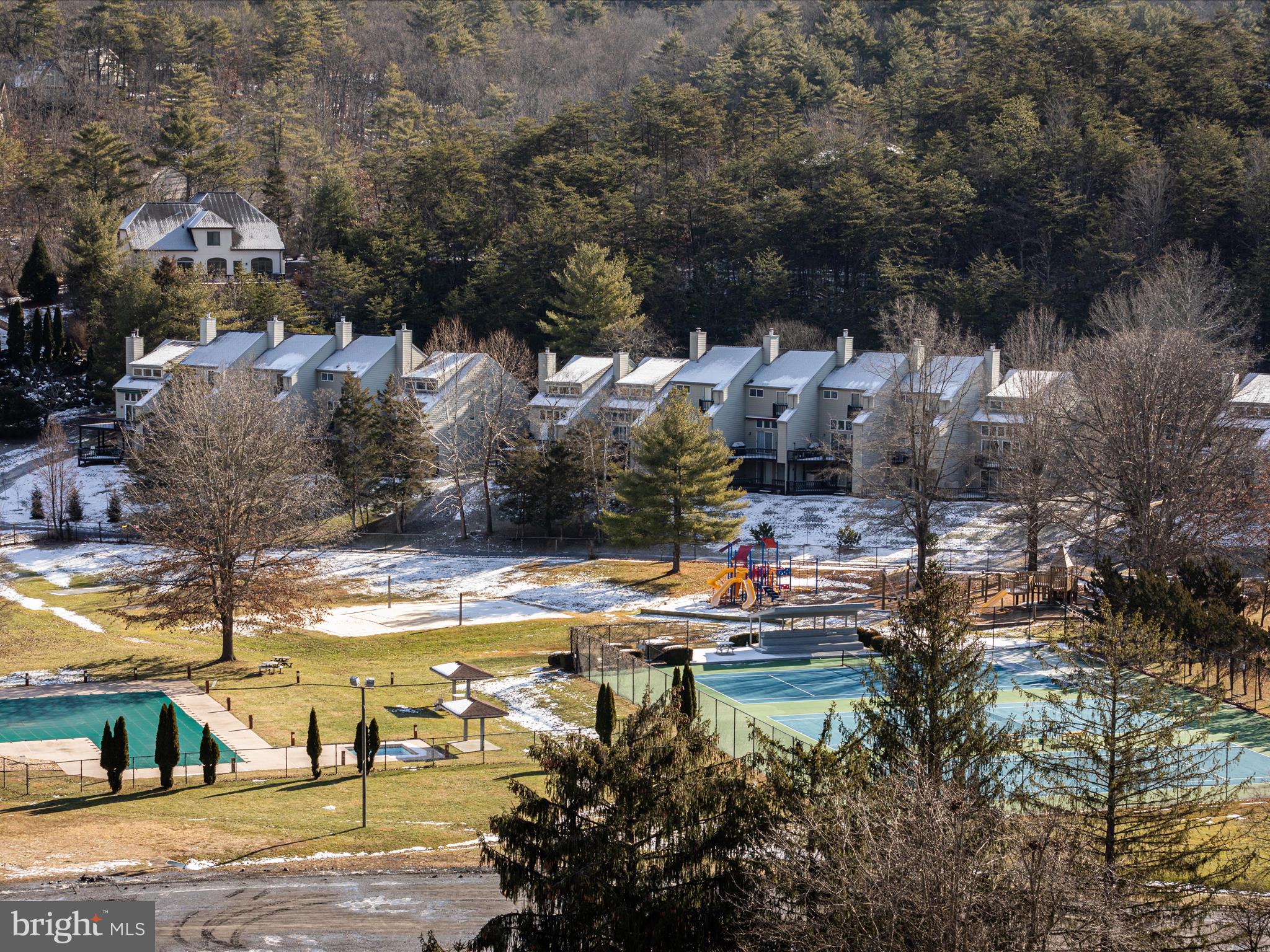 LAKEVIEW PEDESTAL HOMES - Residential