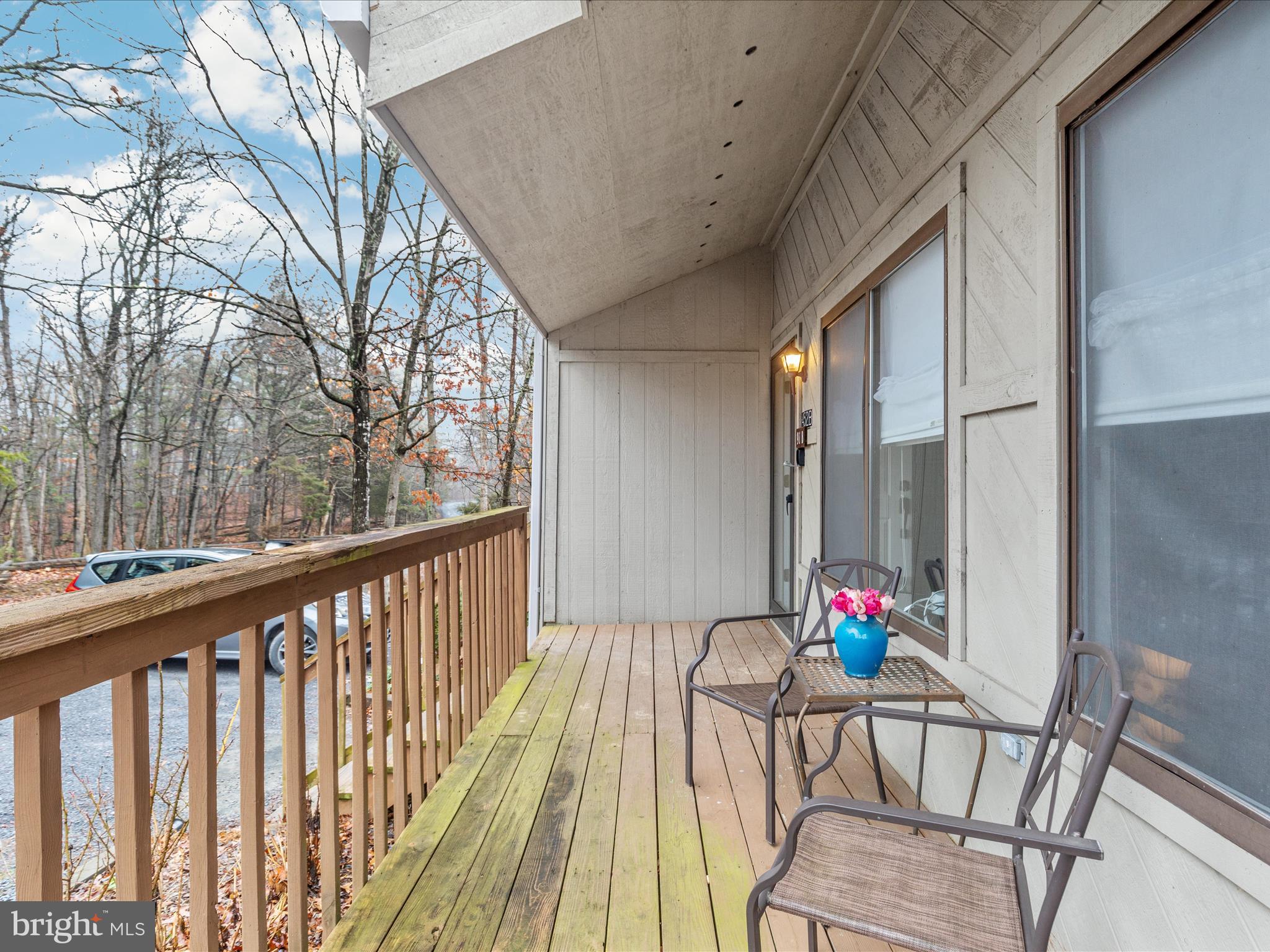 LAKEVIEW PEDESTAL HOMES - Residential