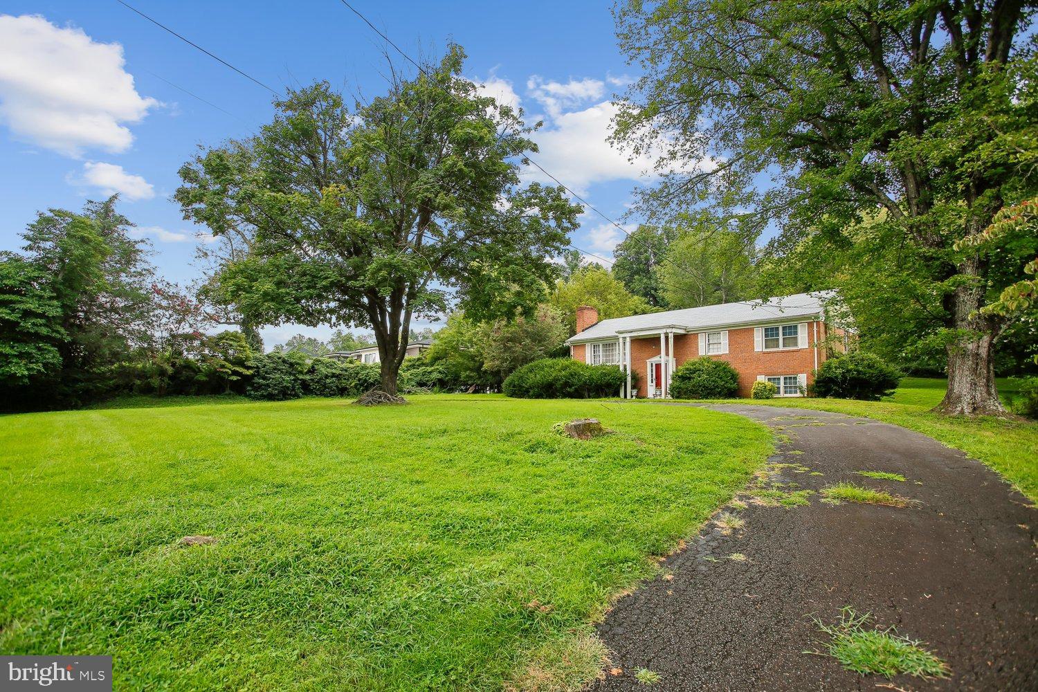 2810 HILL ROAD