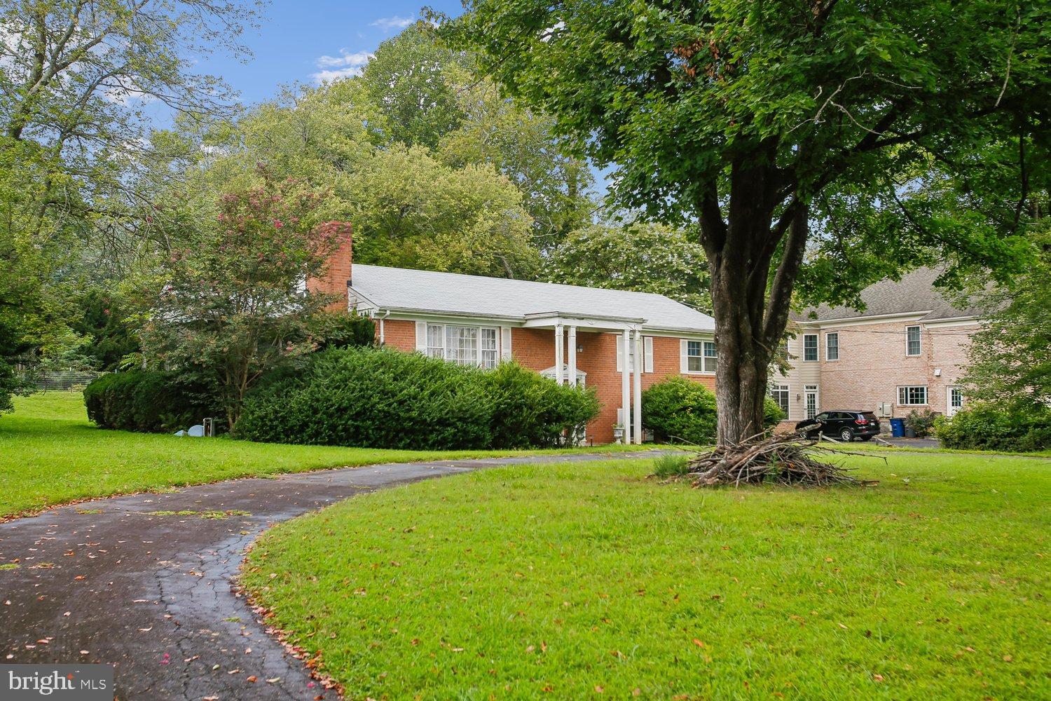 2810 HILL ROAD
