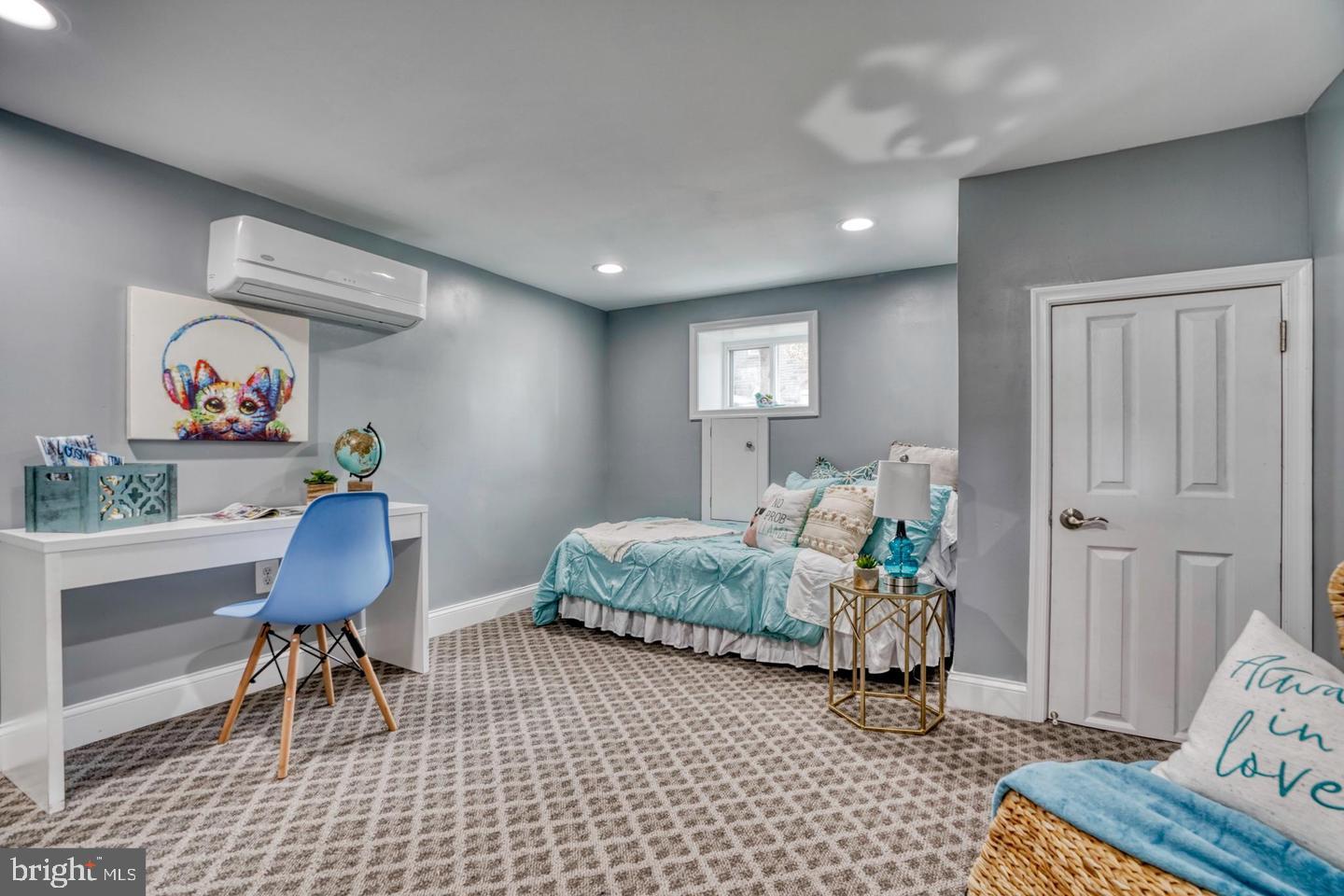 BALTIMORE HIGHLANDS - Residential Lease