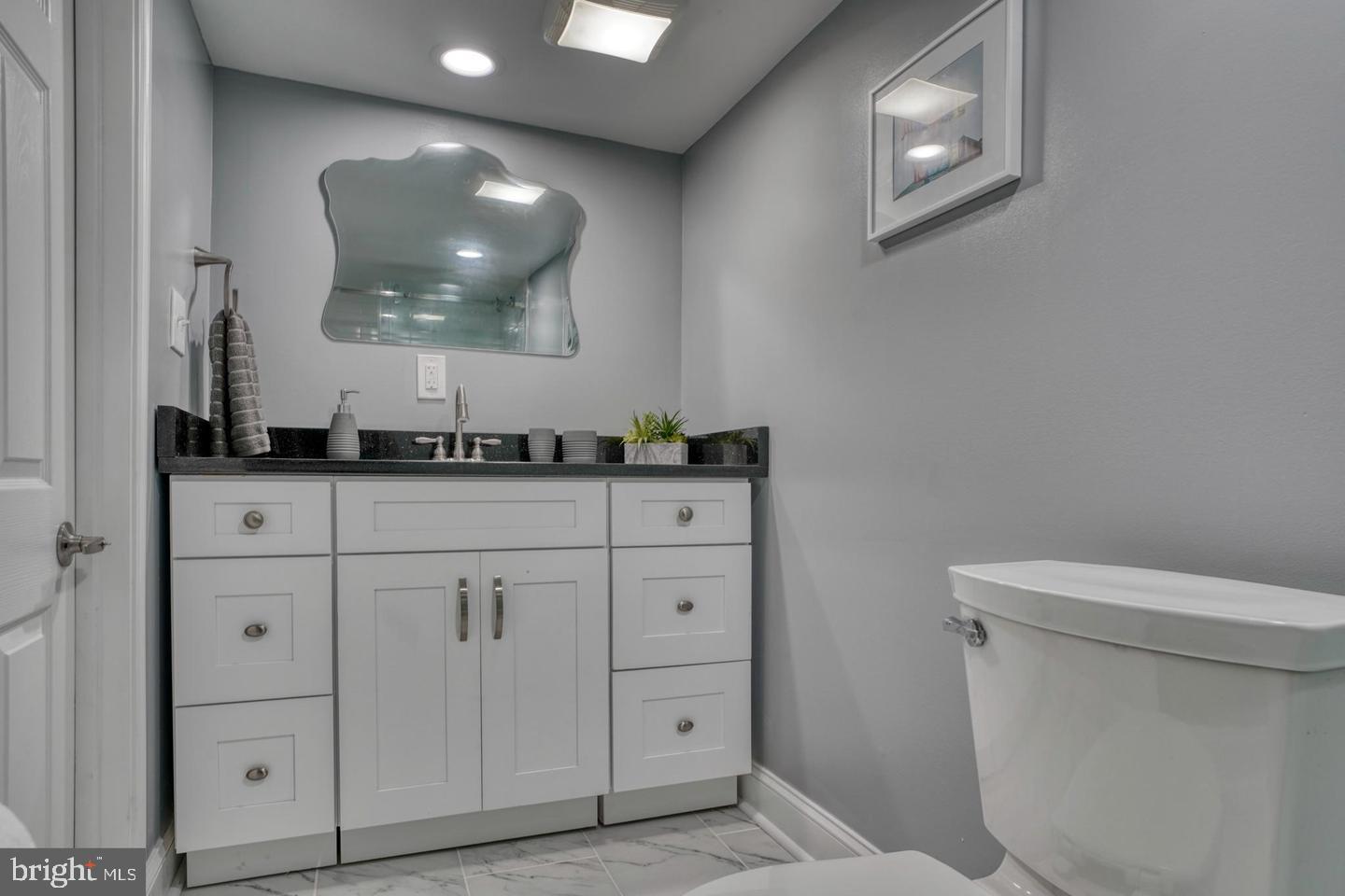 BALTIMORE HIGHLANDS - Residential Lease