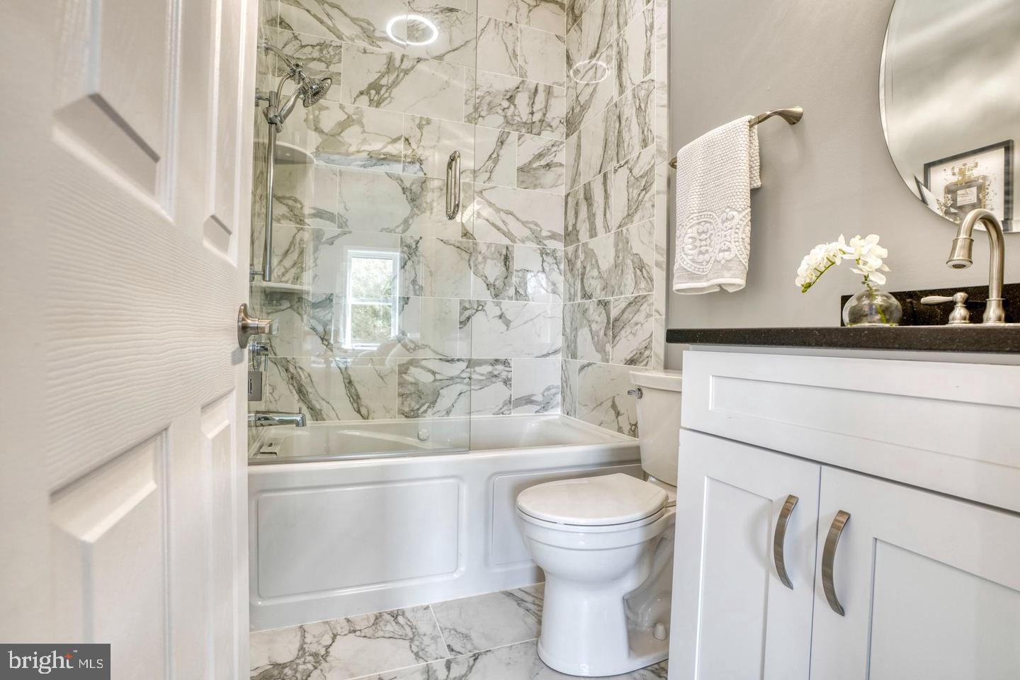 BALTIMORE HIGHLANDS - Residential Lease