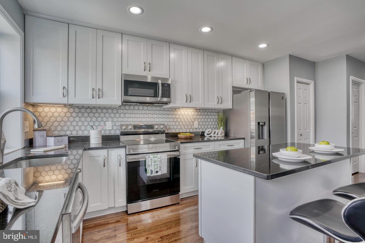 BALTIMORE HIGHLANDS - Residential Lease
