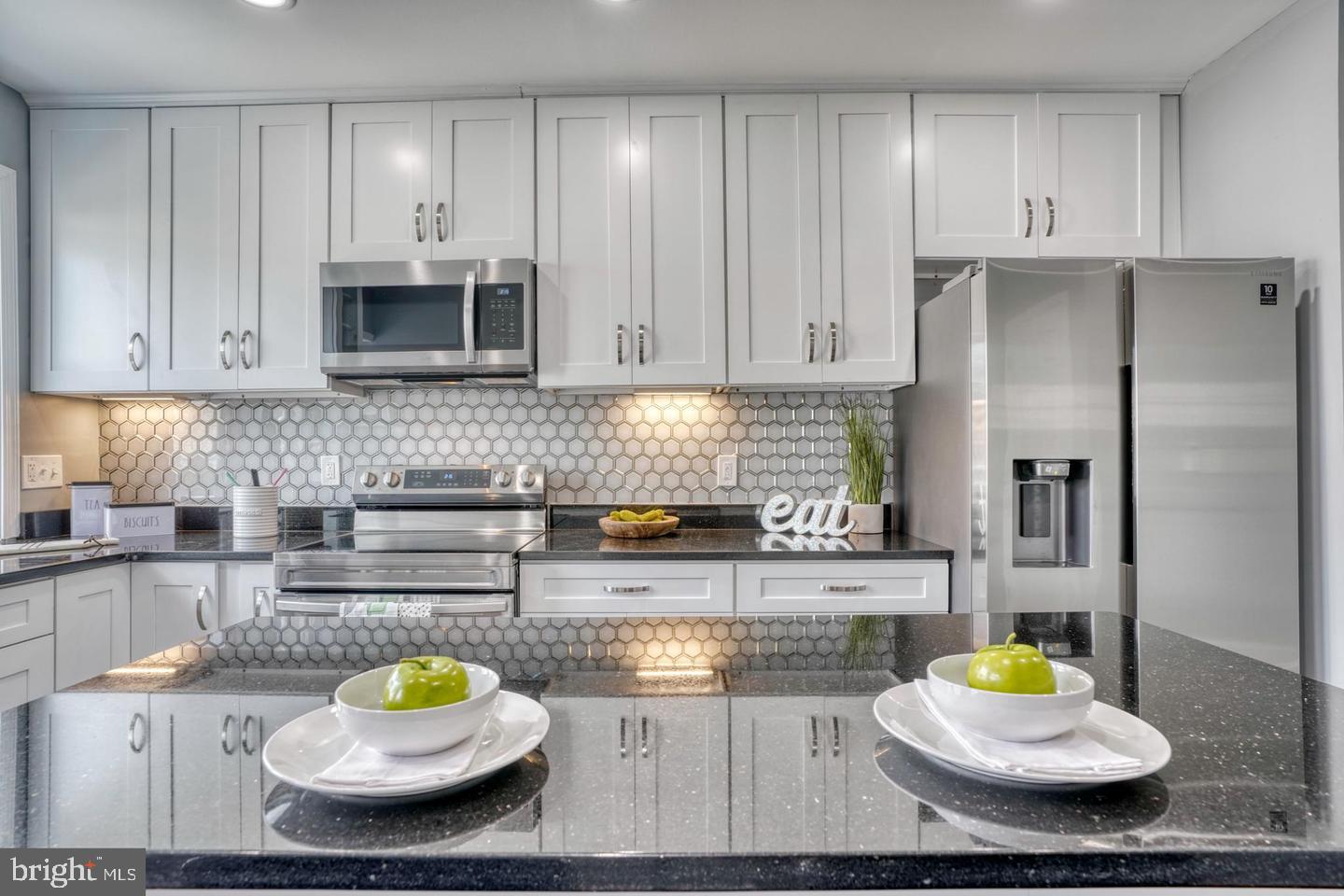 BALTIMORE HIGHLANDS - Residential Lease
