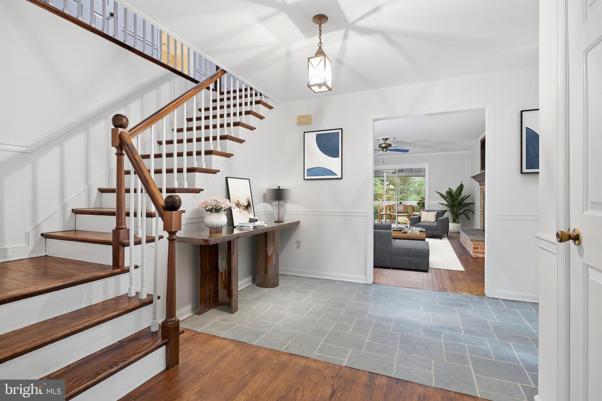 7 RIDON DRIVE