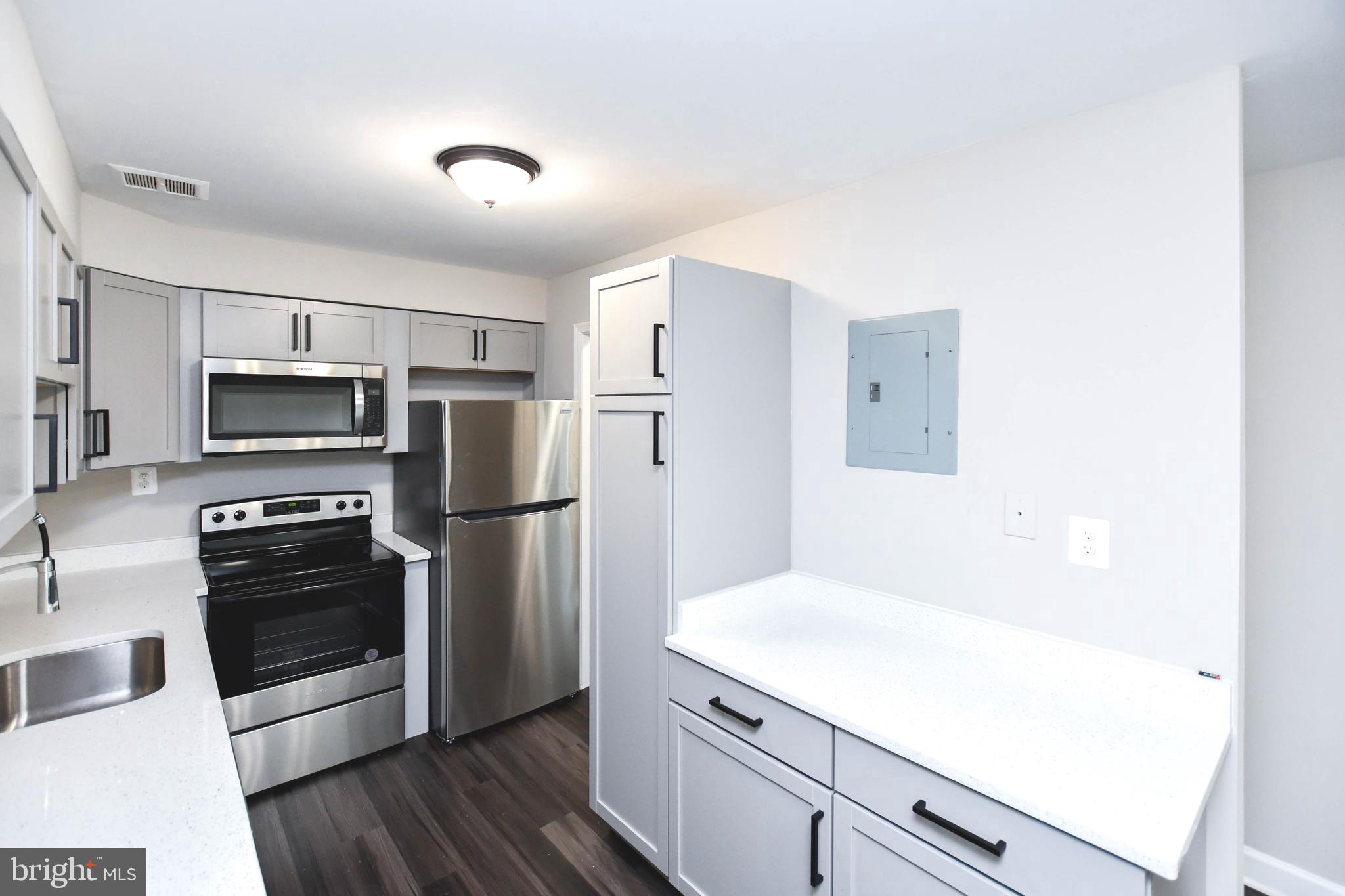 HARBOUR TERRACE - Residential