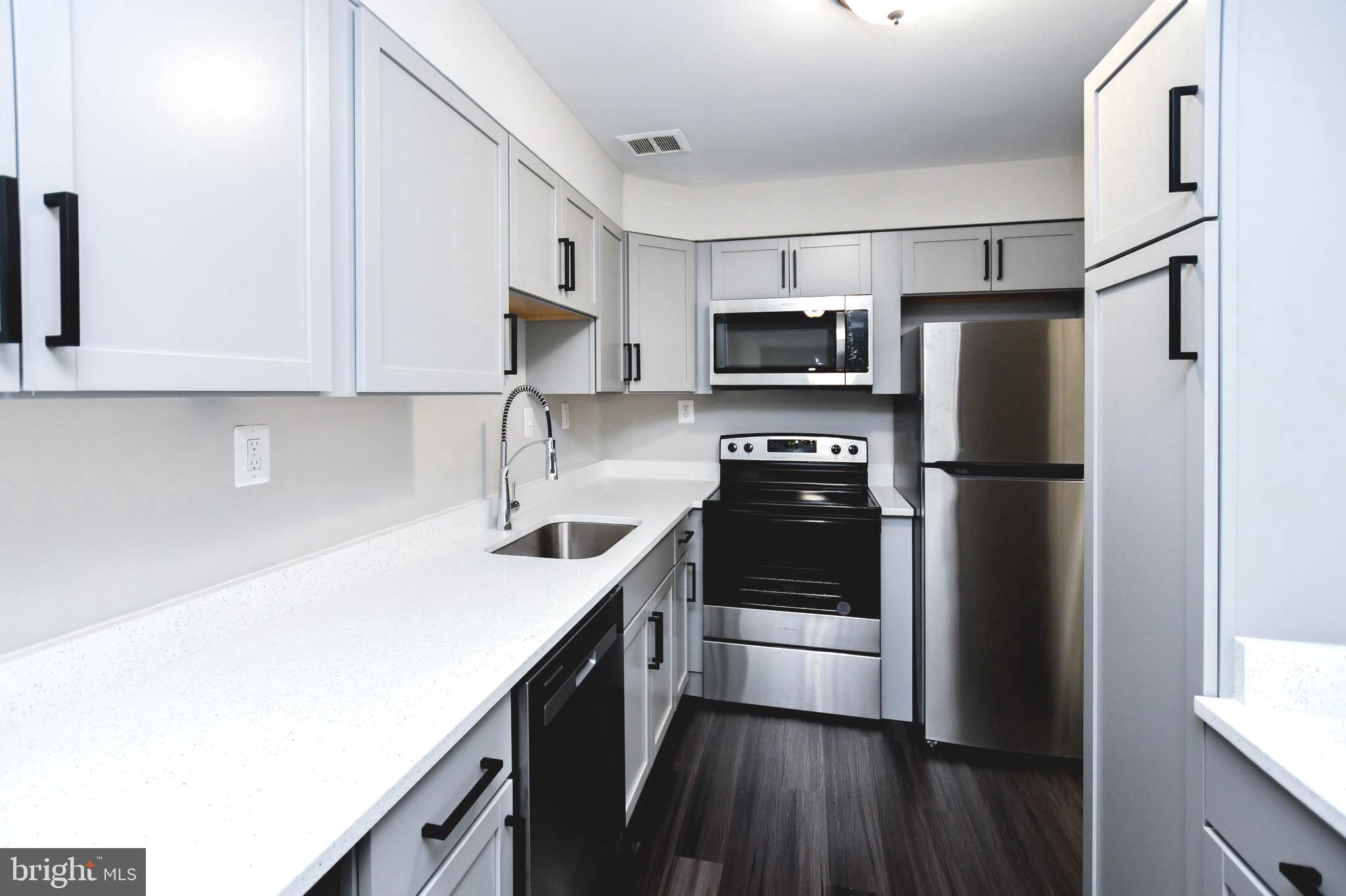 HARBOUR TERRACE - Residential