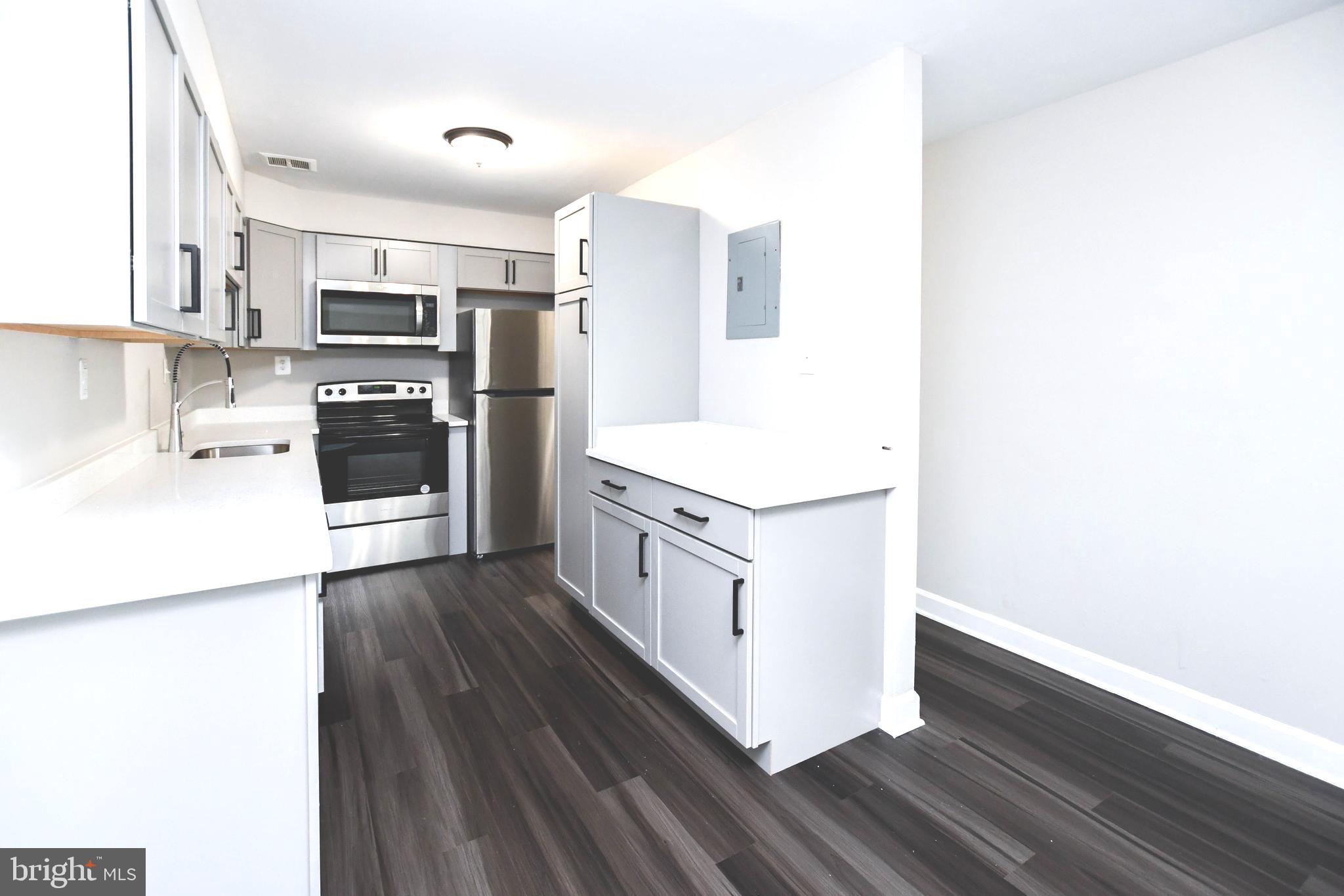 HARBOUR TERRACE - Residential