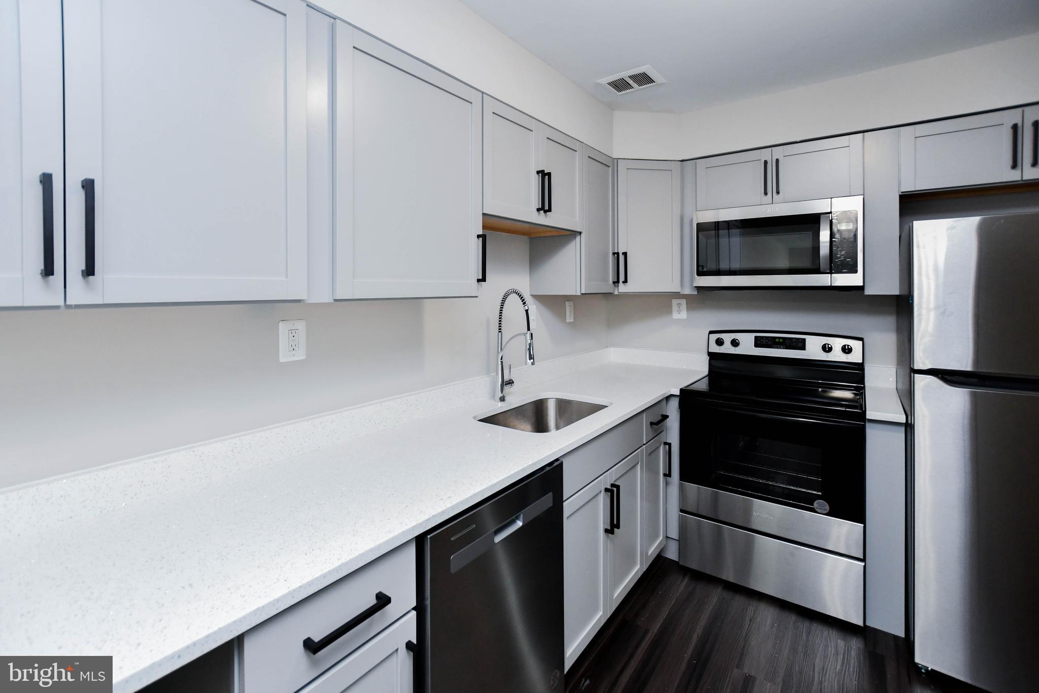 HARBOUR TERRACE - Residential