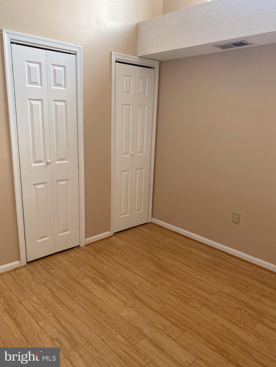 Great two bedroom condo in Laurel Lakes, close to shopping, restaurants and highways - BWI & 95. No smoking and pets are allowed on a case by case basis.