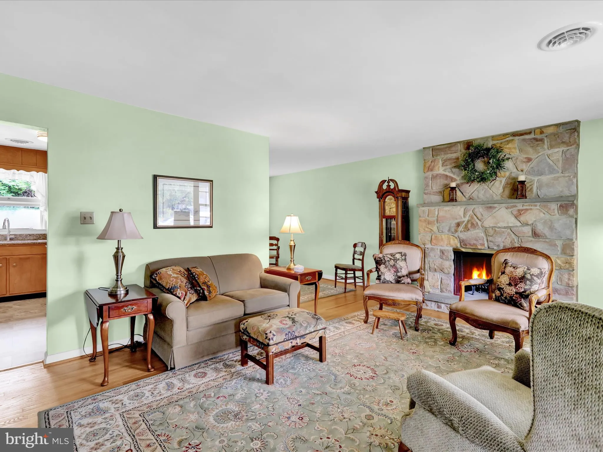 Reading, Pennsylvania 19606, United States, 2 Bedrooms Bedrooms, ,2 BathroomsBathrooms,Residential,Pending,206182