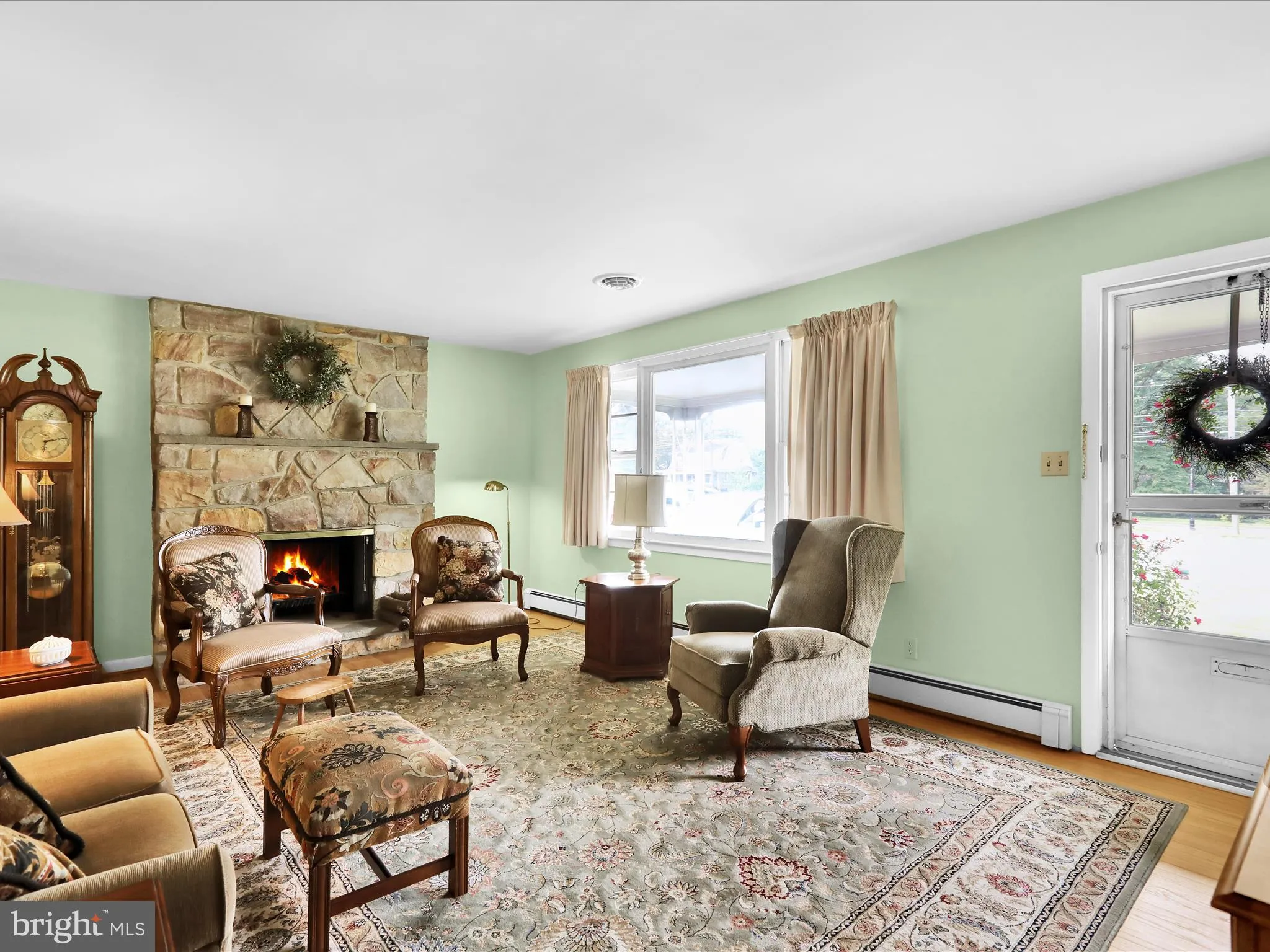 Reading, Pennsylvania 19606, United States, 2 Bedrooms Bedrooms, ,2 BathroomsBathrooms,Residential,Pending,206182