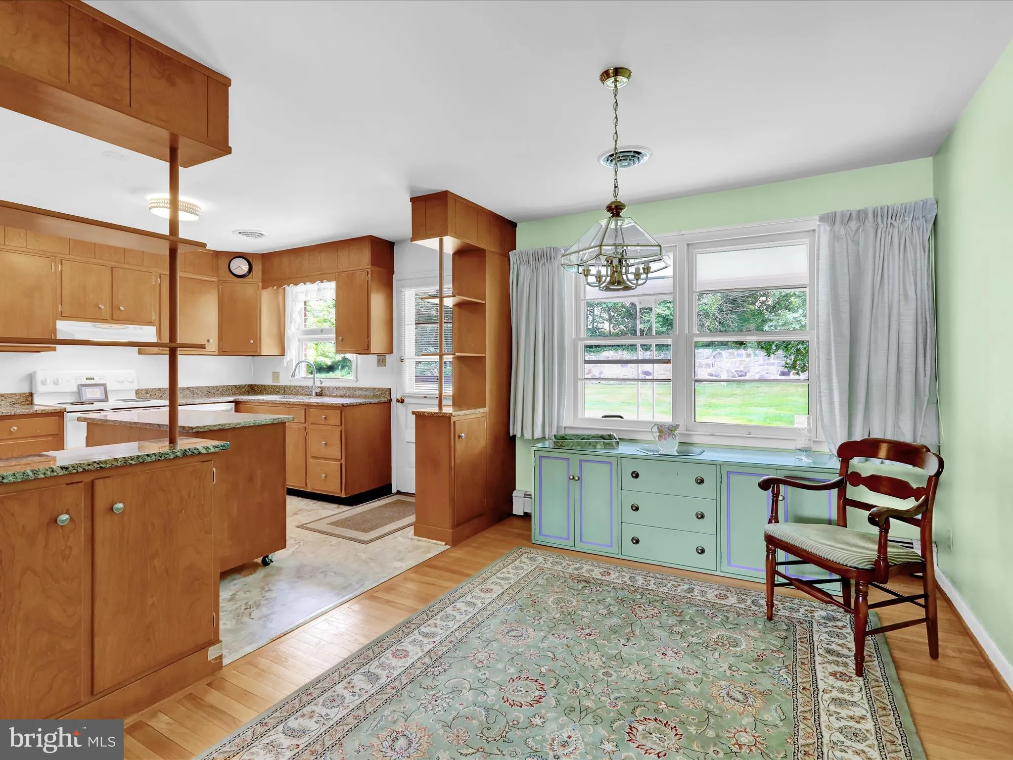 Reading, Pennsylvania 19606, United States, 2 Bedrooms Bedrooms, ,2 BathroomsBathrooms,Residential,Pending,206182