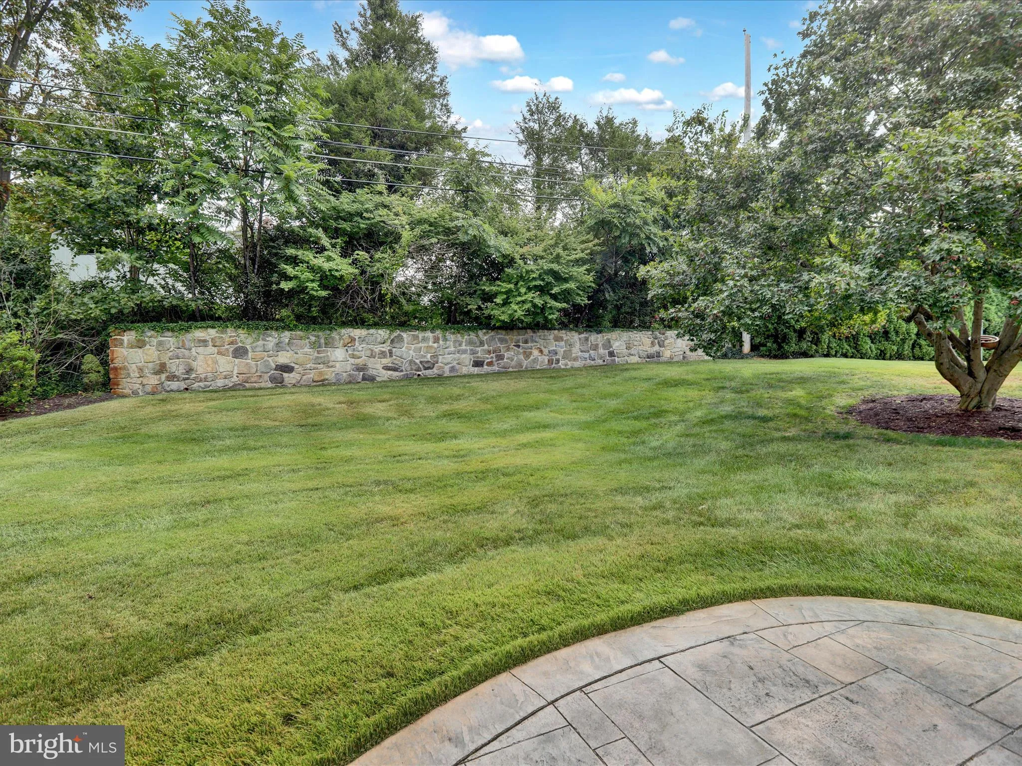 Reading, Pennsylvania 19606, United States, 2 Bedrooms Bedrooms, ,2 BathroomsBathrooms,Residential,Pending,206182