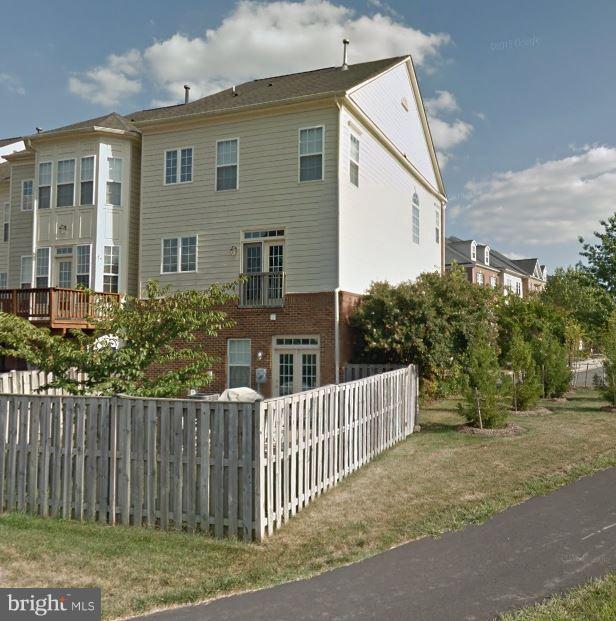 LANSDOWNE ON THE POTOMAC - Residential Lease