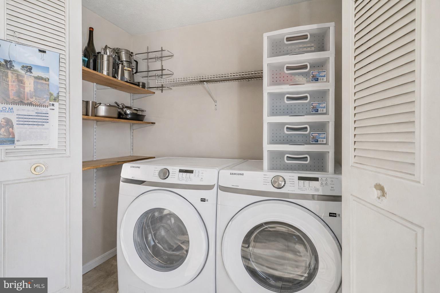 POHICK VILLAGE - Residential