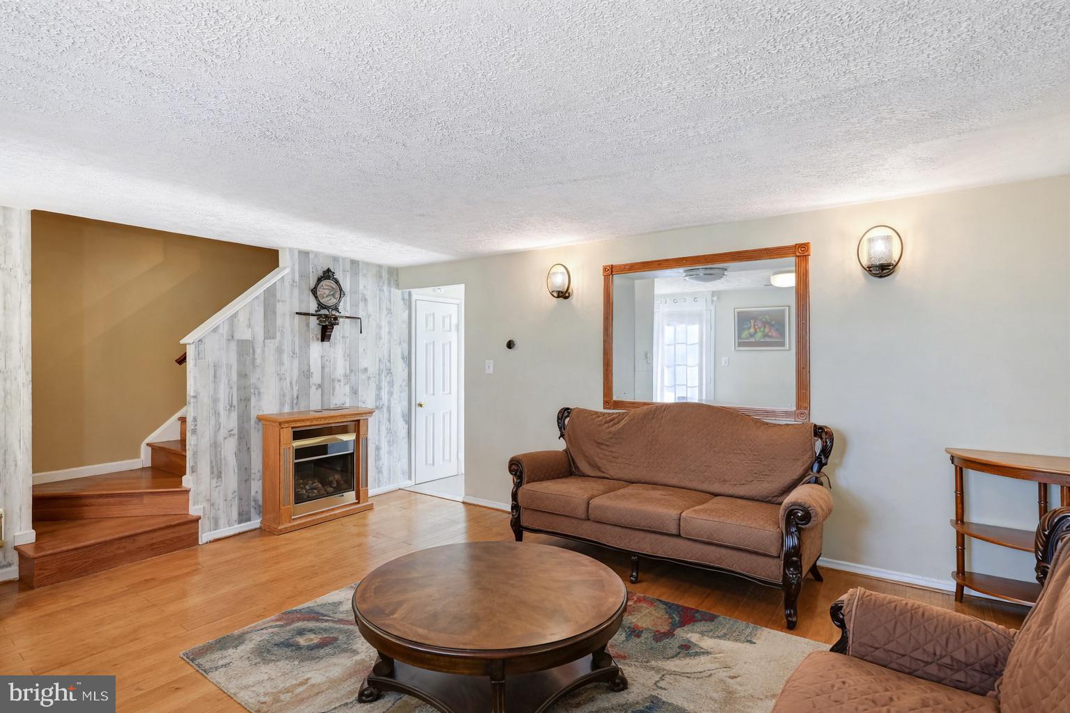 POHICK VILLAGE - Residential