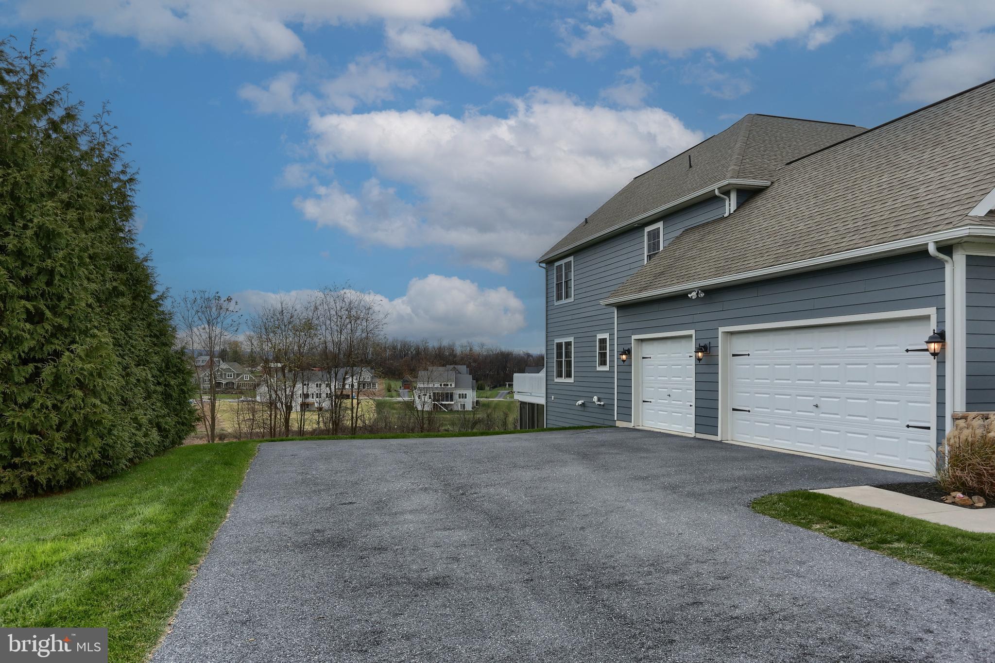 WILLOW CREEK FARMS - Residential