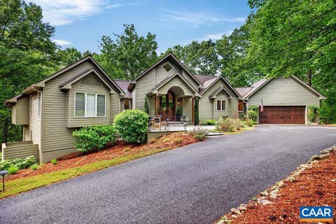 Homes For Sale - 220 Saddleback Knl Knl<br/> NELLYSFORD, VA 22958