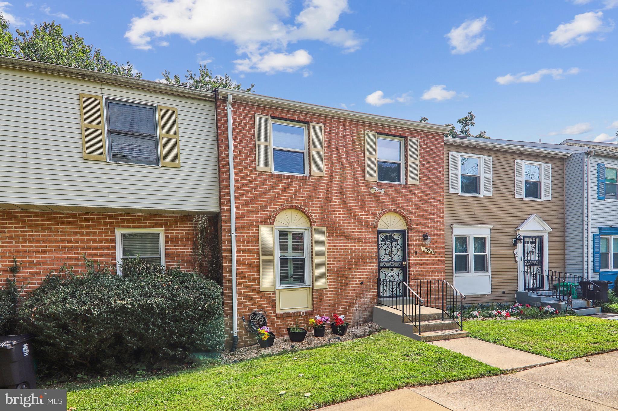 HILLCREST TOWNE - Residential